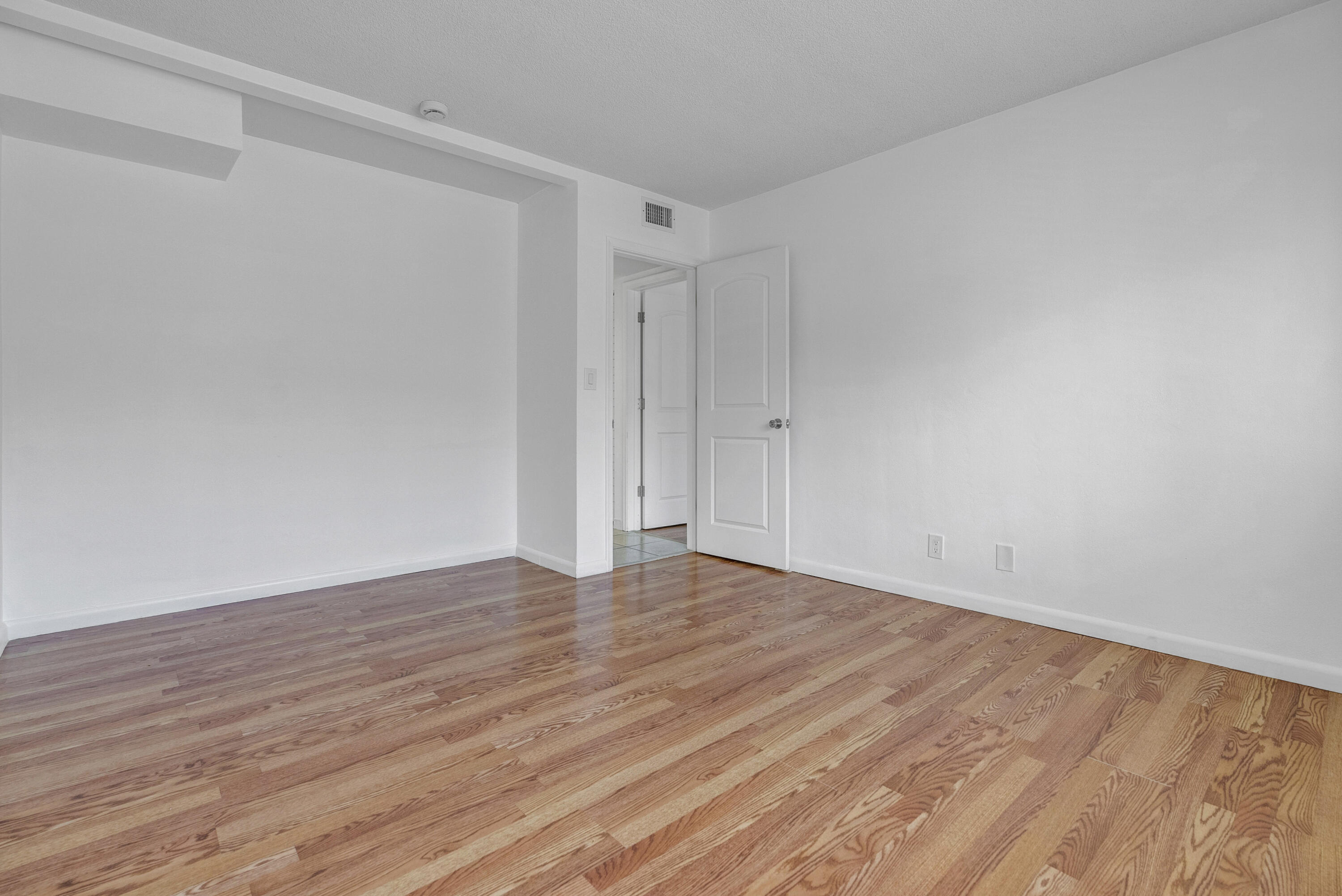 ROCAILLE CONDO APTS - Residential Lease