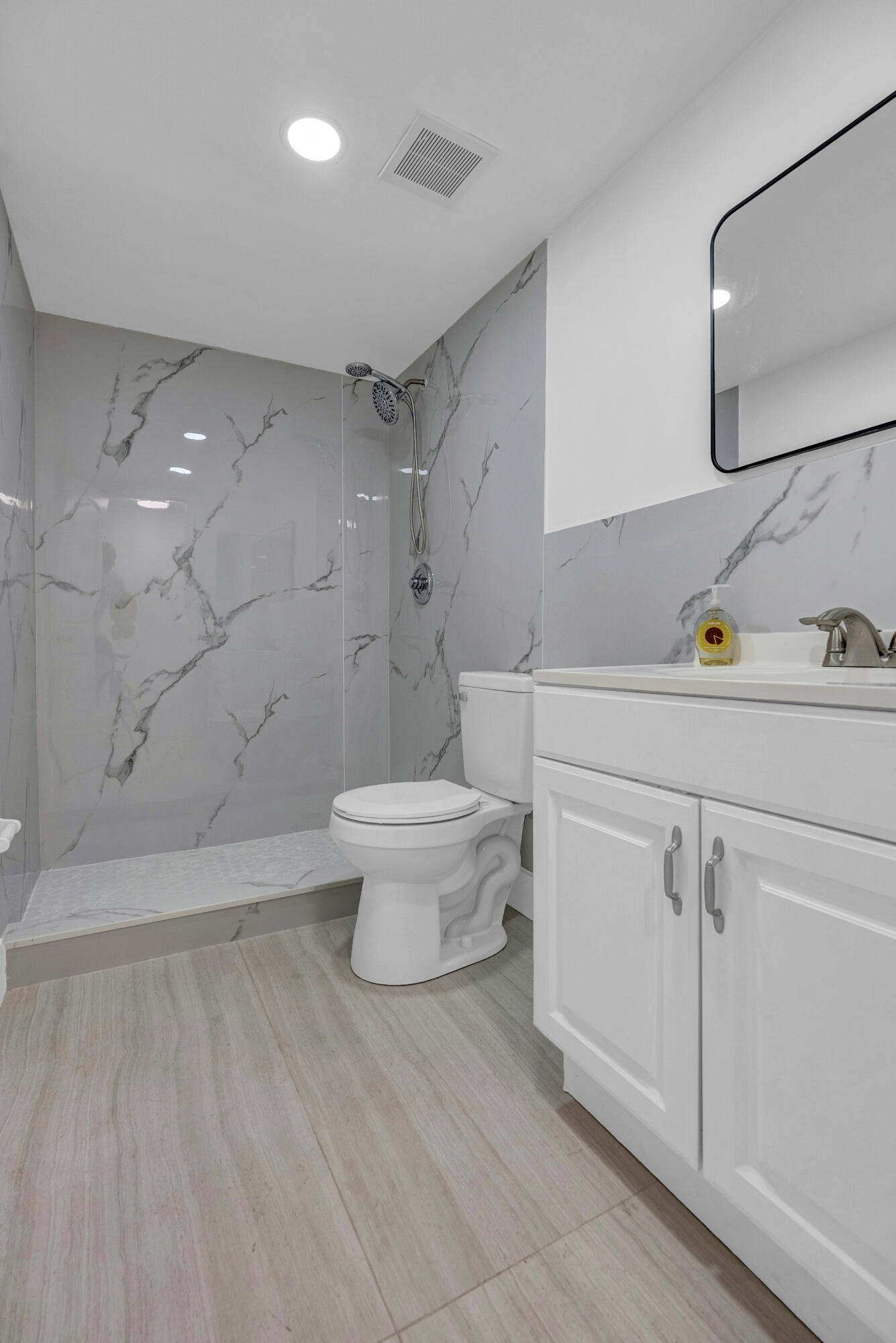 ROCAILLE CONDO APTS - Residential Lease