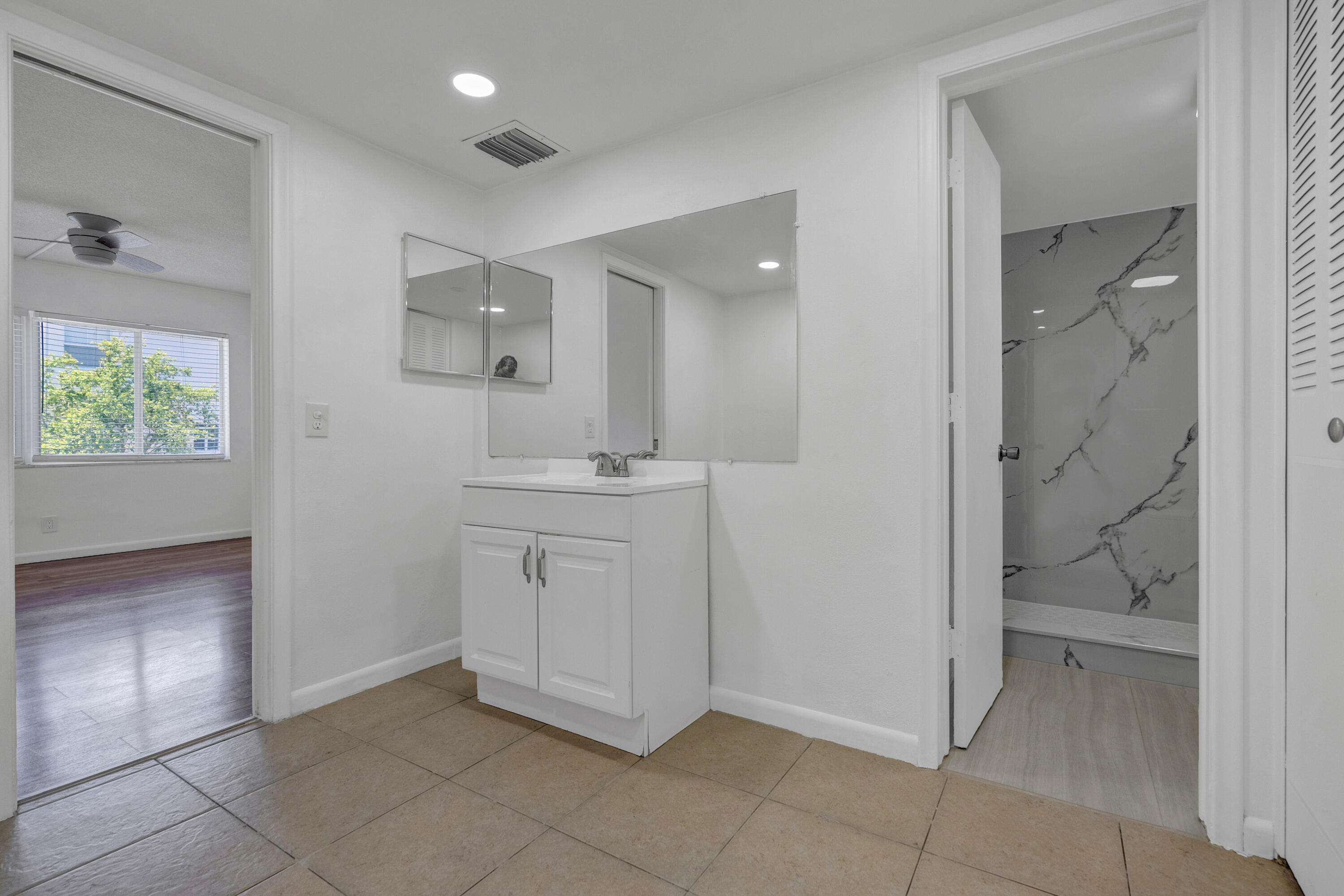 ROCAILLE CONDO APTS - Residential Lease
