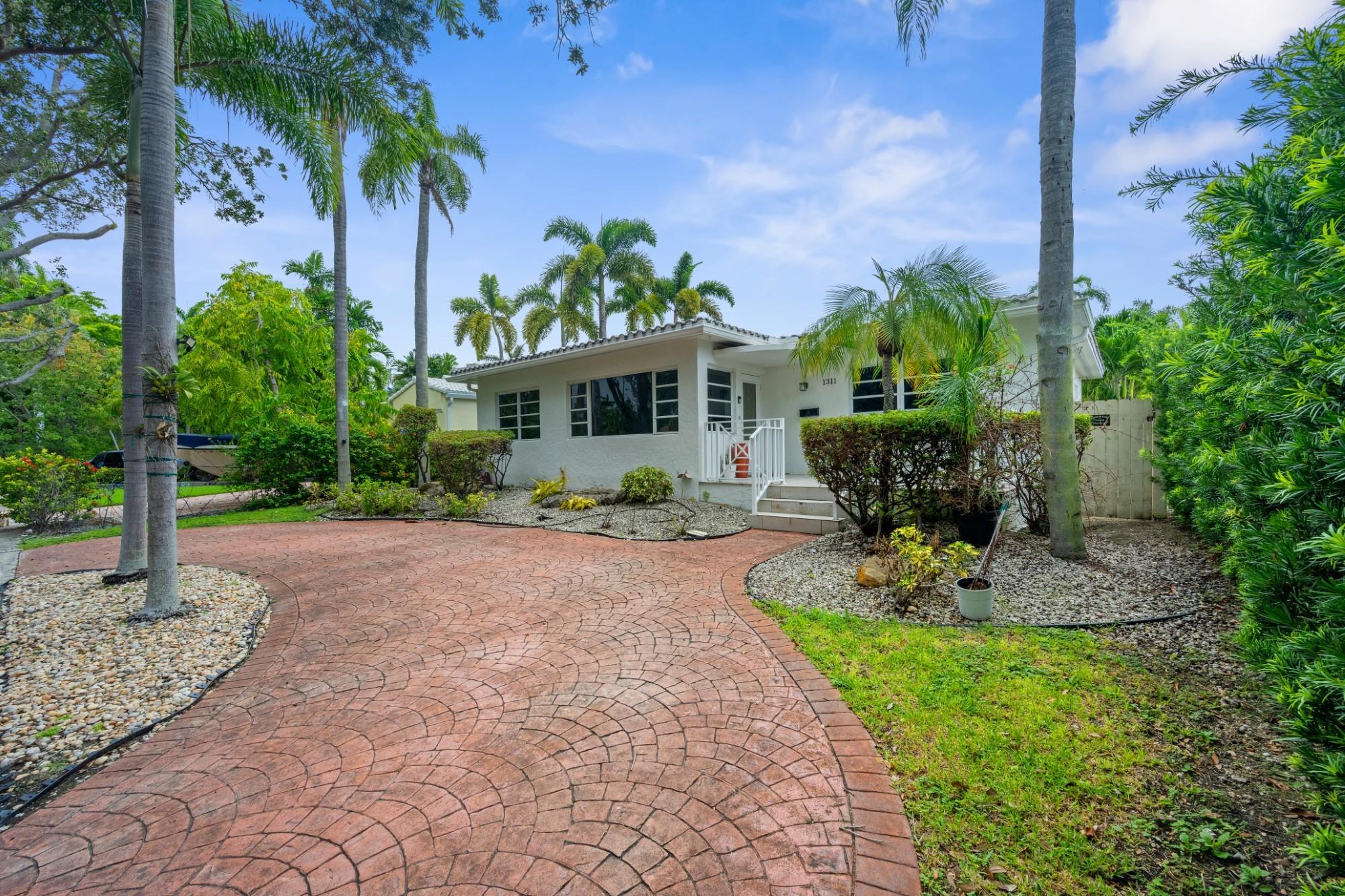 HOLLYWOOD LAKES SEC - Residential Lease
