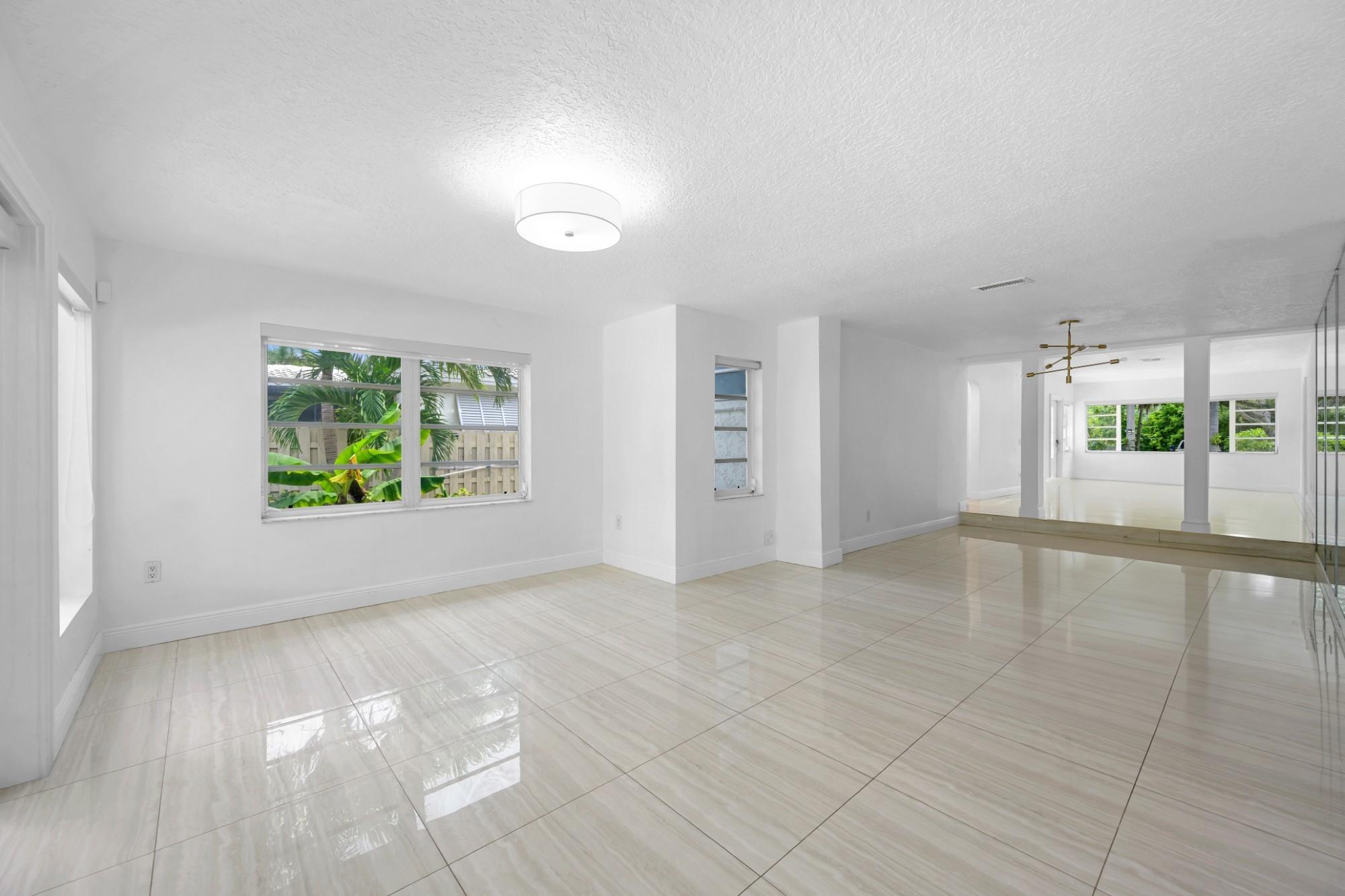 HOLLYWOOD LAKES SEC - Residential Lease