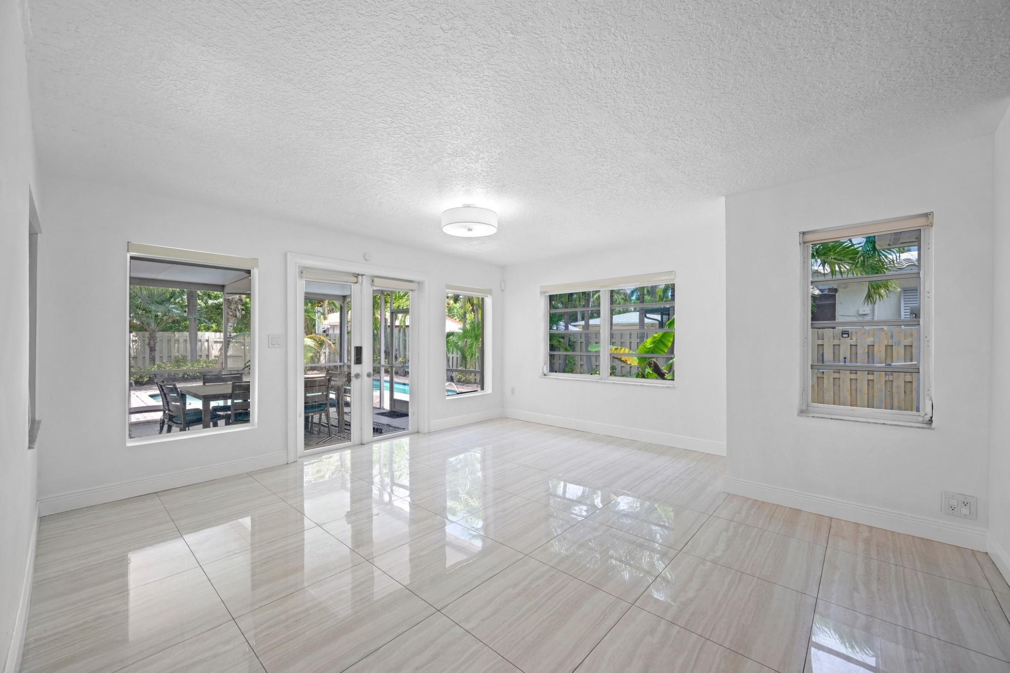 HOLLYWOOD LAKES SEC - Residential Lease