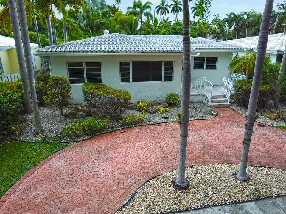 HOLLYWOOD LAKES SEC - Residential Lease