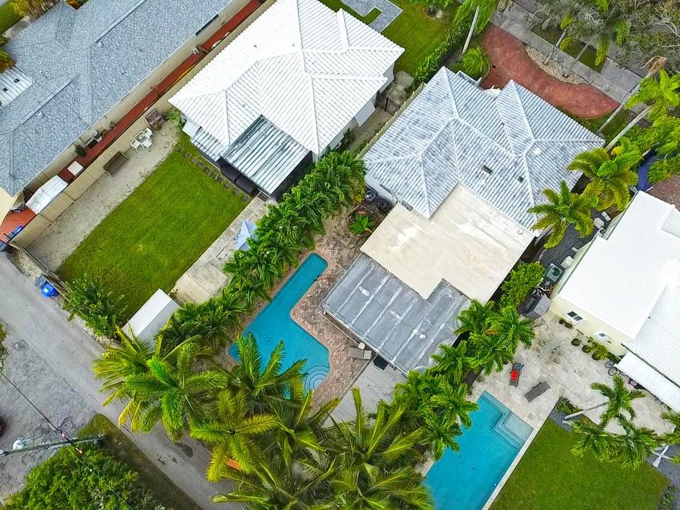 HOLLYWOOD LAKES SEC - Residential Lease