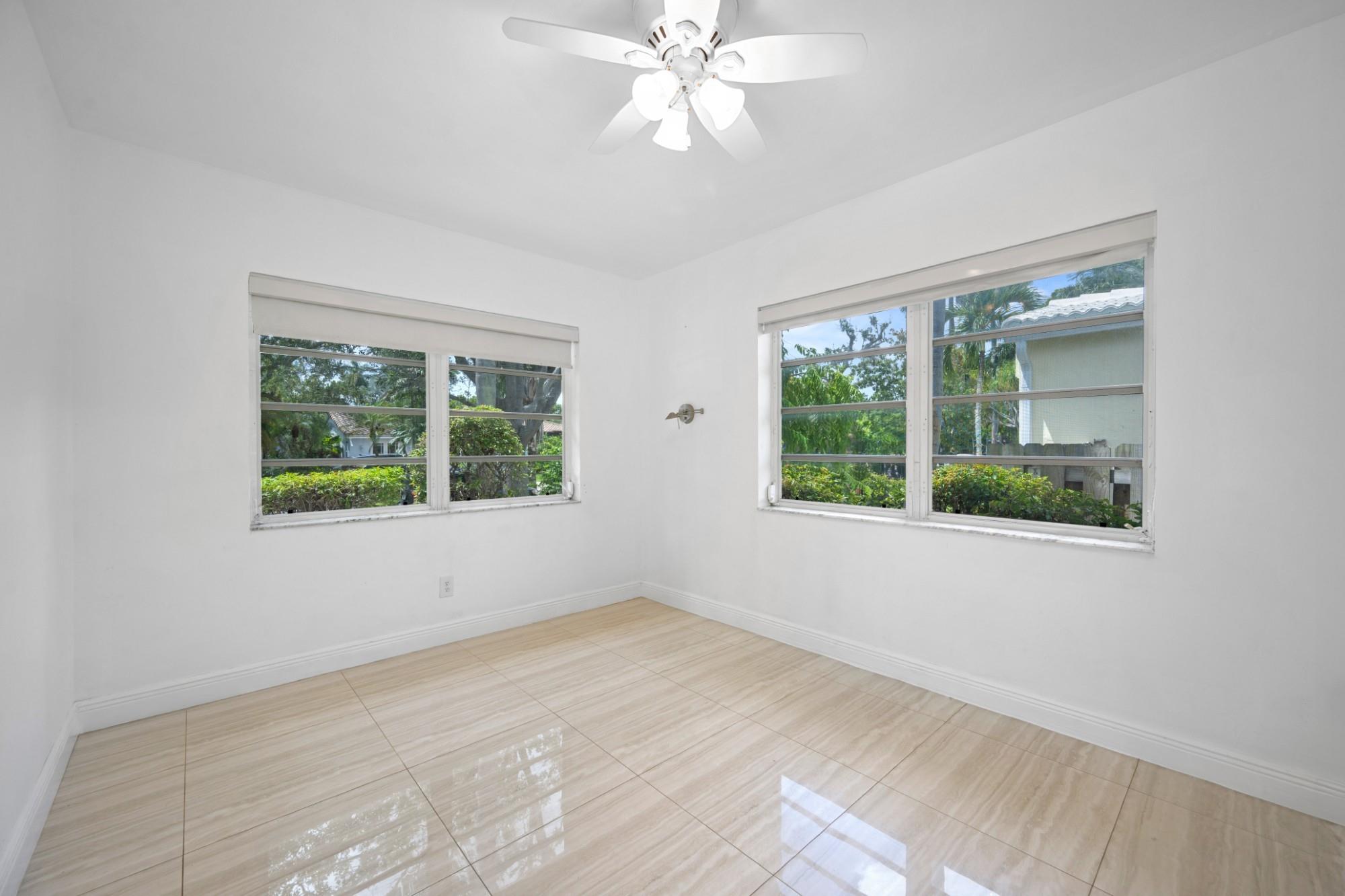 HOLLYWOOD LAKES SEC - Residential Lease