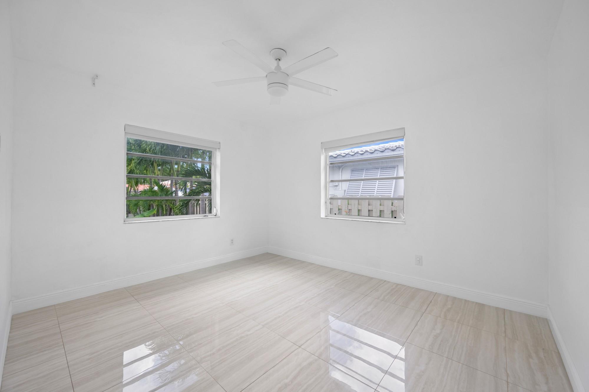 HOLLYWOOD LAKES SEC - Residential Lease