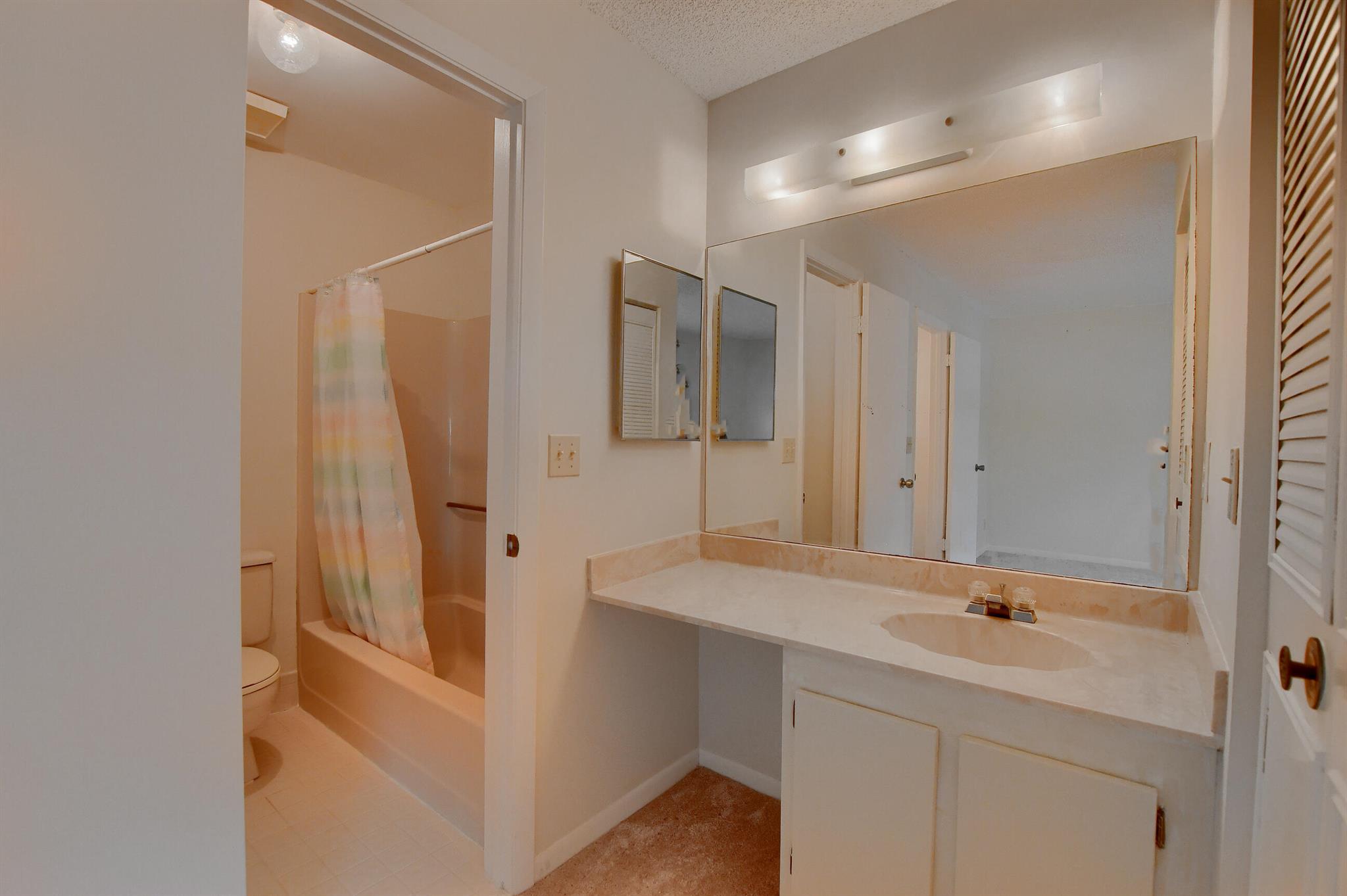 BOCA WALK - Residential