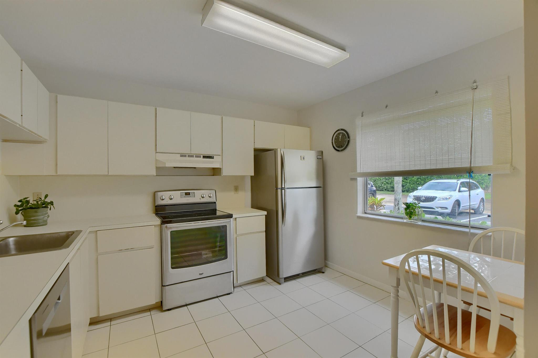 BOCA WALK - Residential