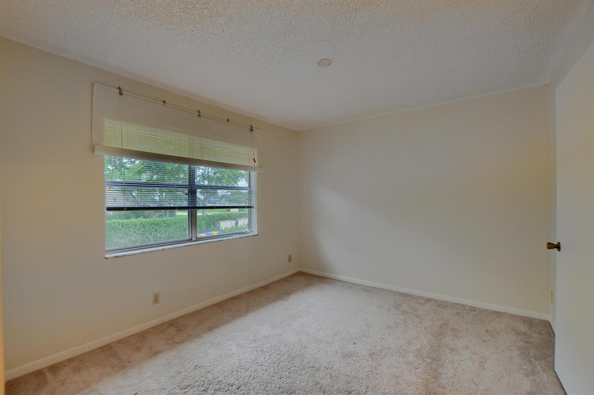 BOCA WALK - Residential