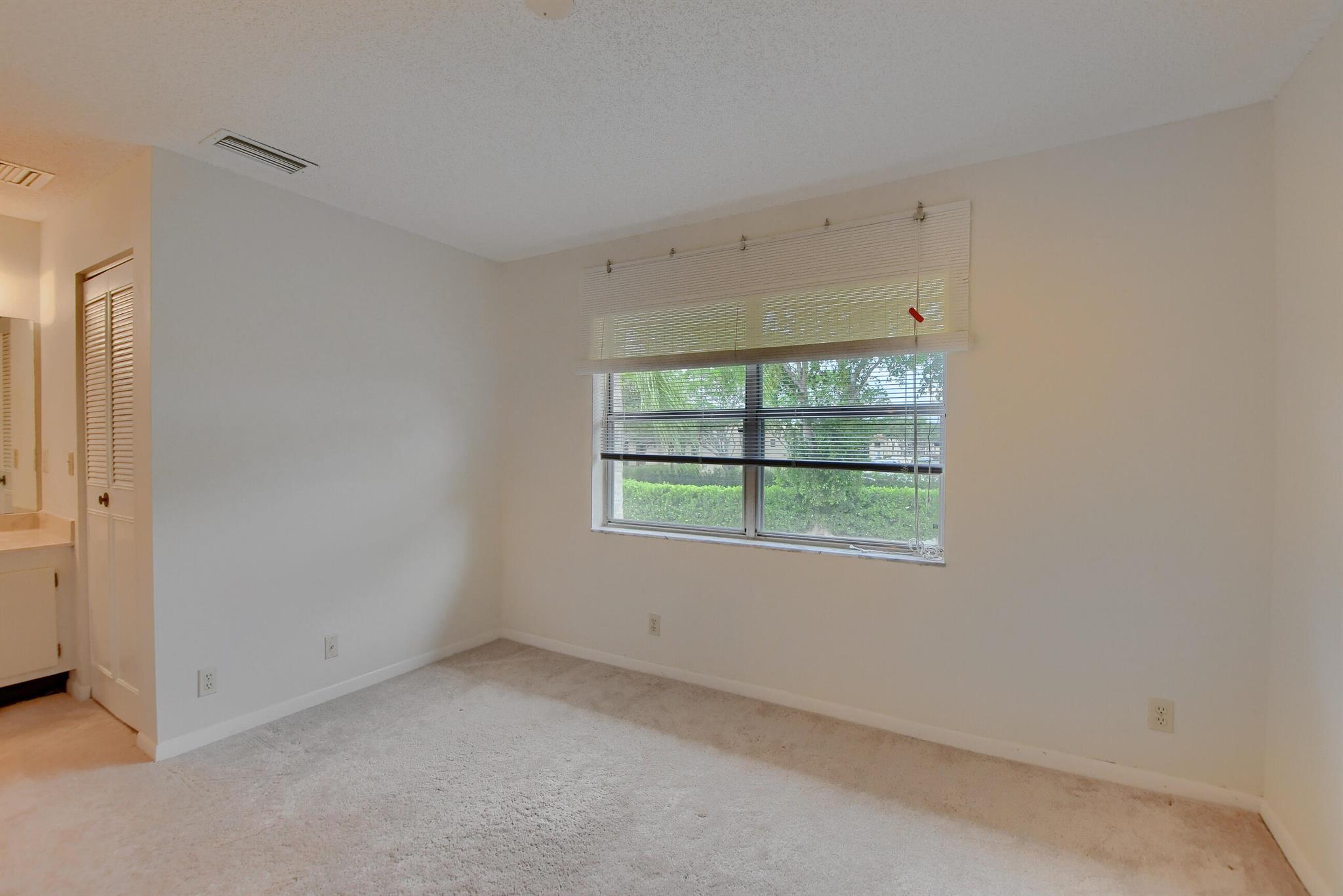 BOCA WALK - Residential