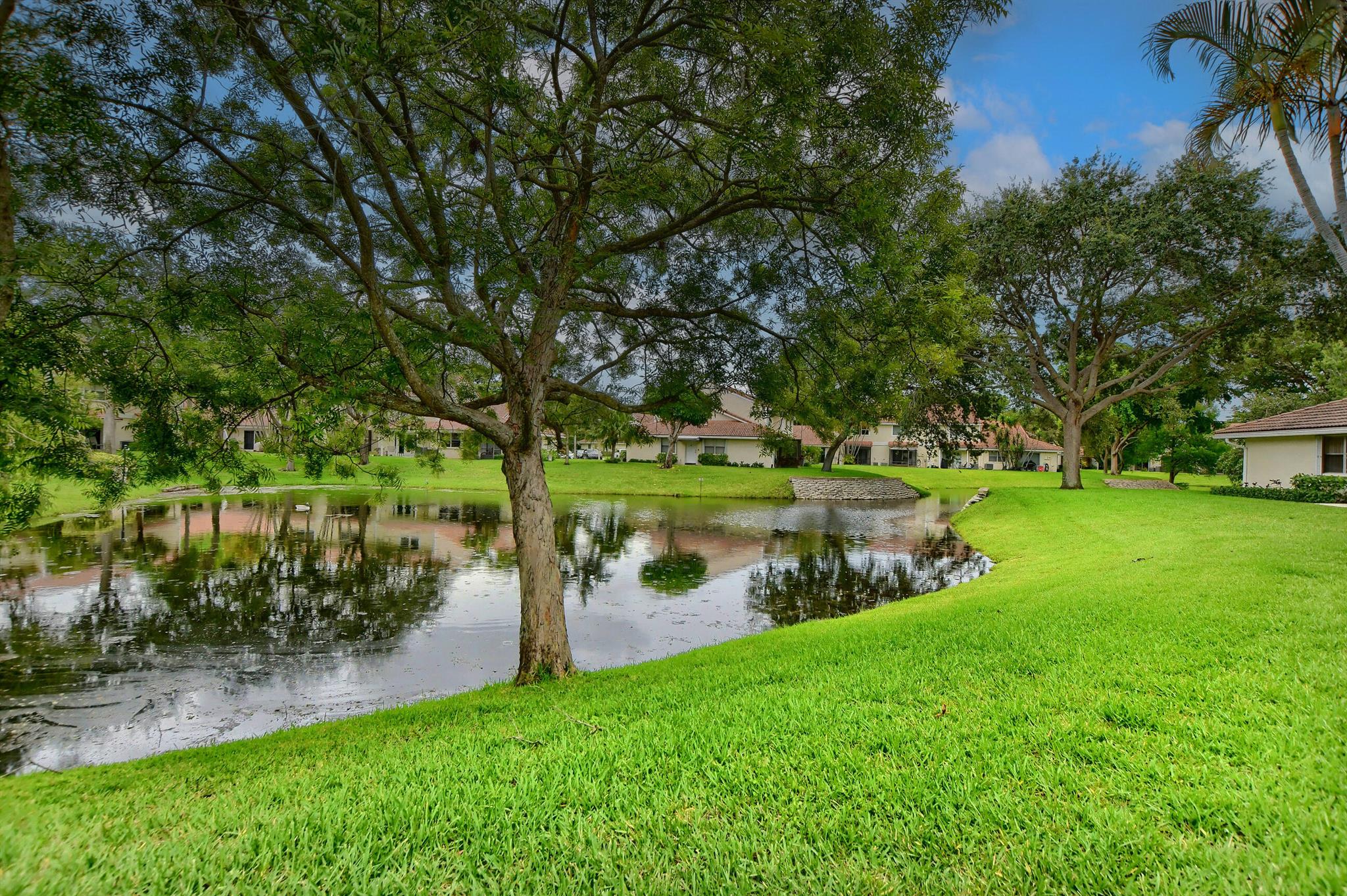 BOCA WALK - Residential