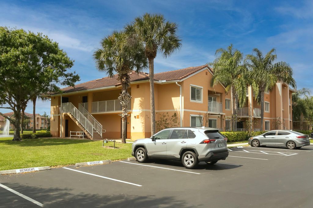 Photo of 281 SW Palm Drive #102, Port Saint Lucie, FL 34986 (MLS # R10967184)