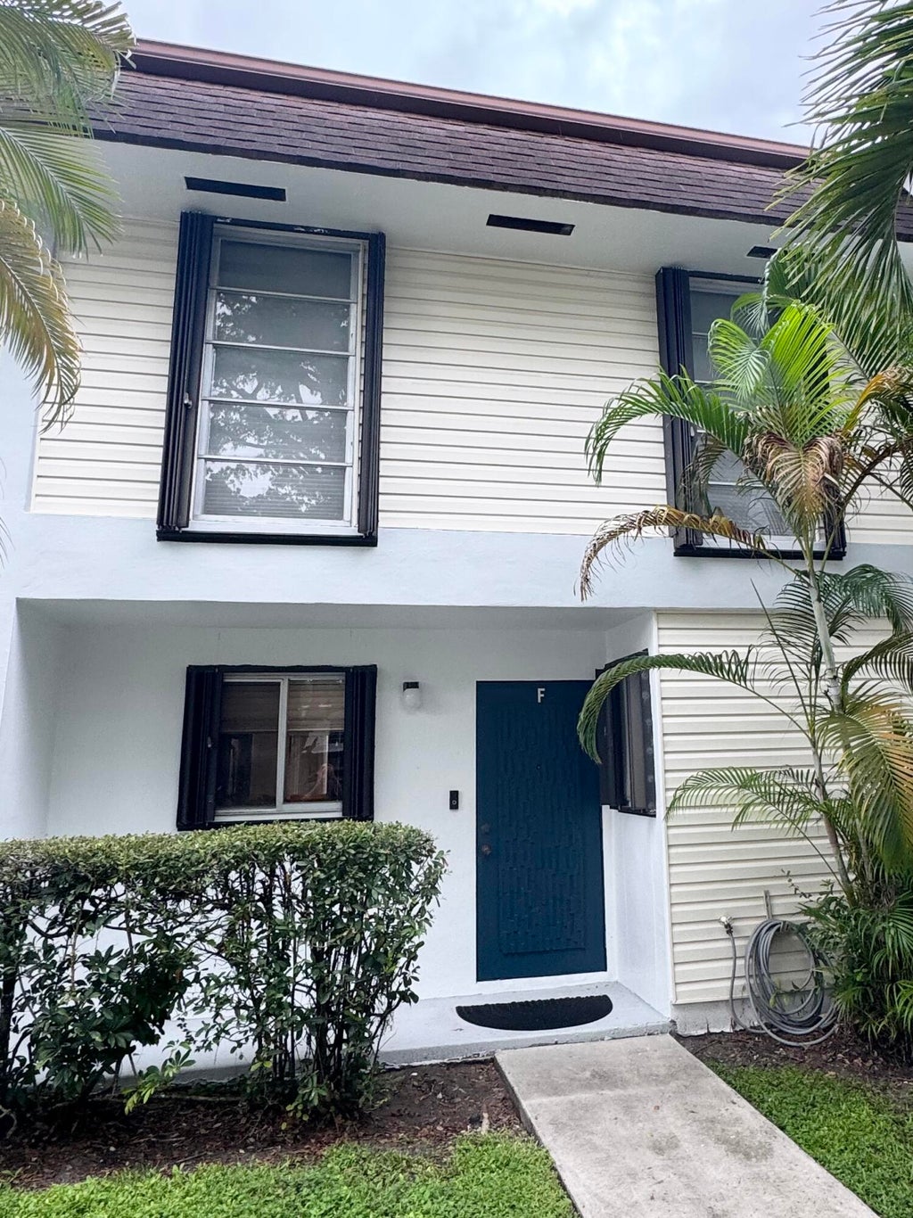 Photo of 3321 Farragut Street #7F, Hollywood, FL 33021 (MLS # B26084395)