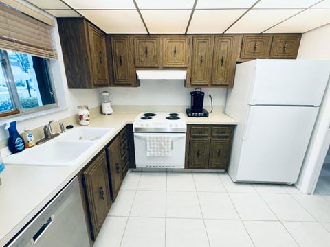 Tiny photo for 3321 Farragut Street #7F, Hollywood, FL 33021 (MLS # B26084395)