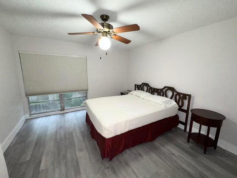 Tiny photo for 3321 Farragut Street #7F, Hollywood, FL 33021 (MLS # B26084395)