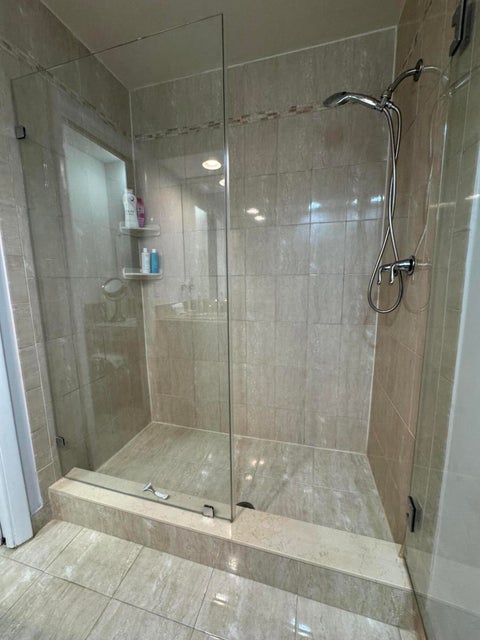Tiny photo for 3321 Farragut Street #7F, Hollywood, FL 33021 (MLS # B26084395)