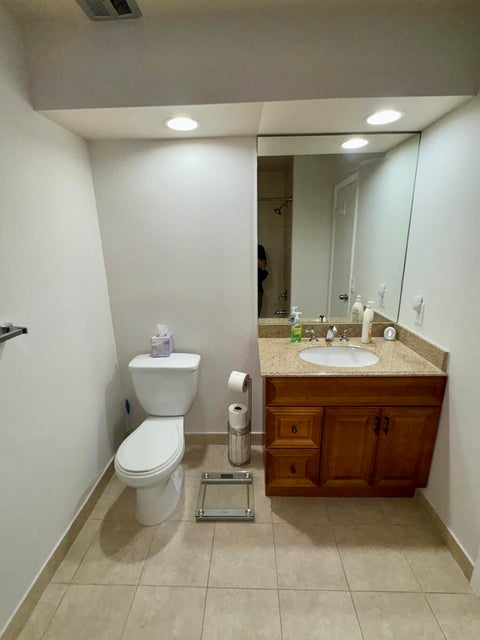 Tiny photo for 3321 Farragut Street #7F, Hollywood, FL 33021 (MLS # B26084395)