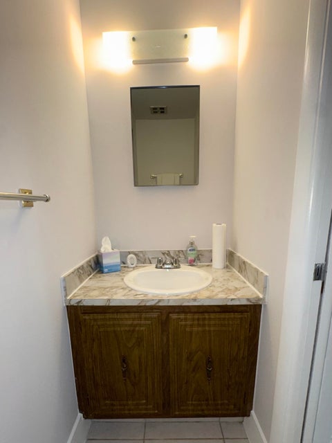 Tiny photo for 3321 Farragut Street #7F, Hollywood, FL 33021 (MLS # B26084395)