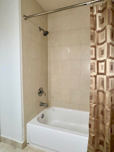 Tiny photo for 3321 Farragut Street #7F, Hollywood, FL 33021 (MLS # B26084395)