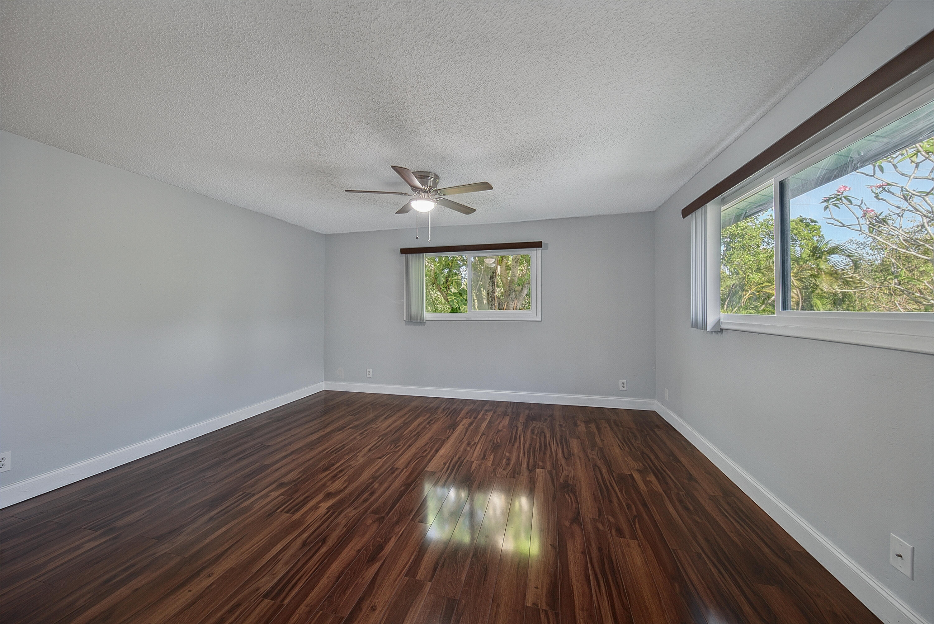 Edgewater Oaks aka Country Squire - Residential