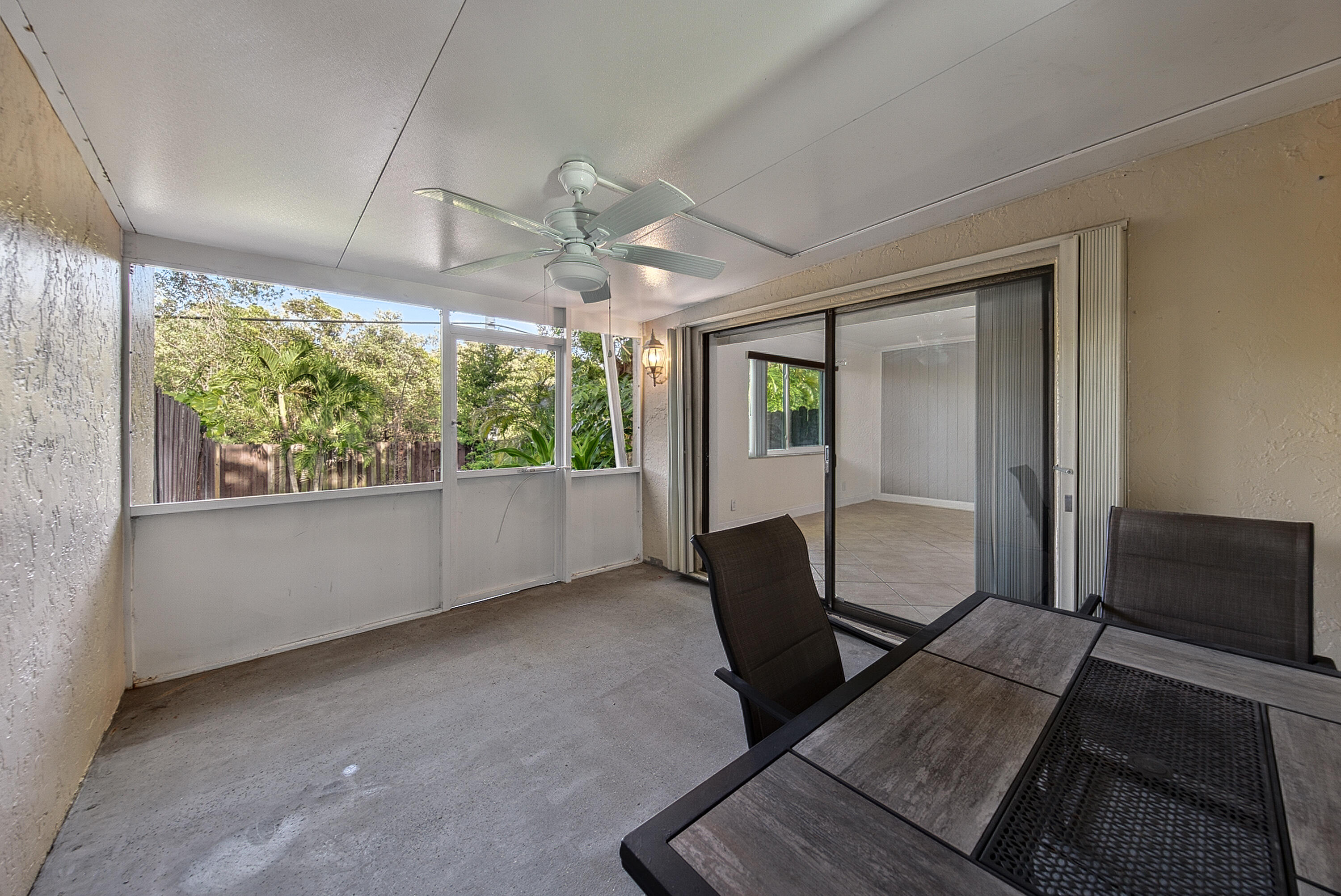 Edgewater Oaks aka Country Squire - Residential