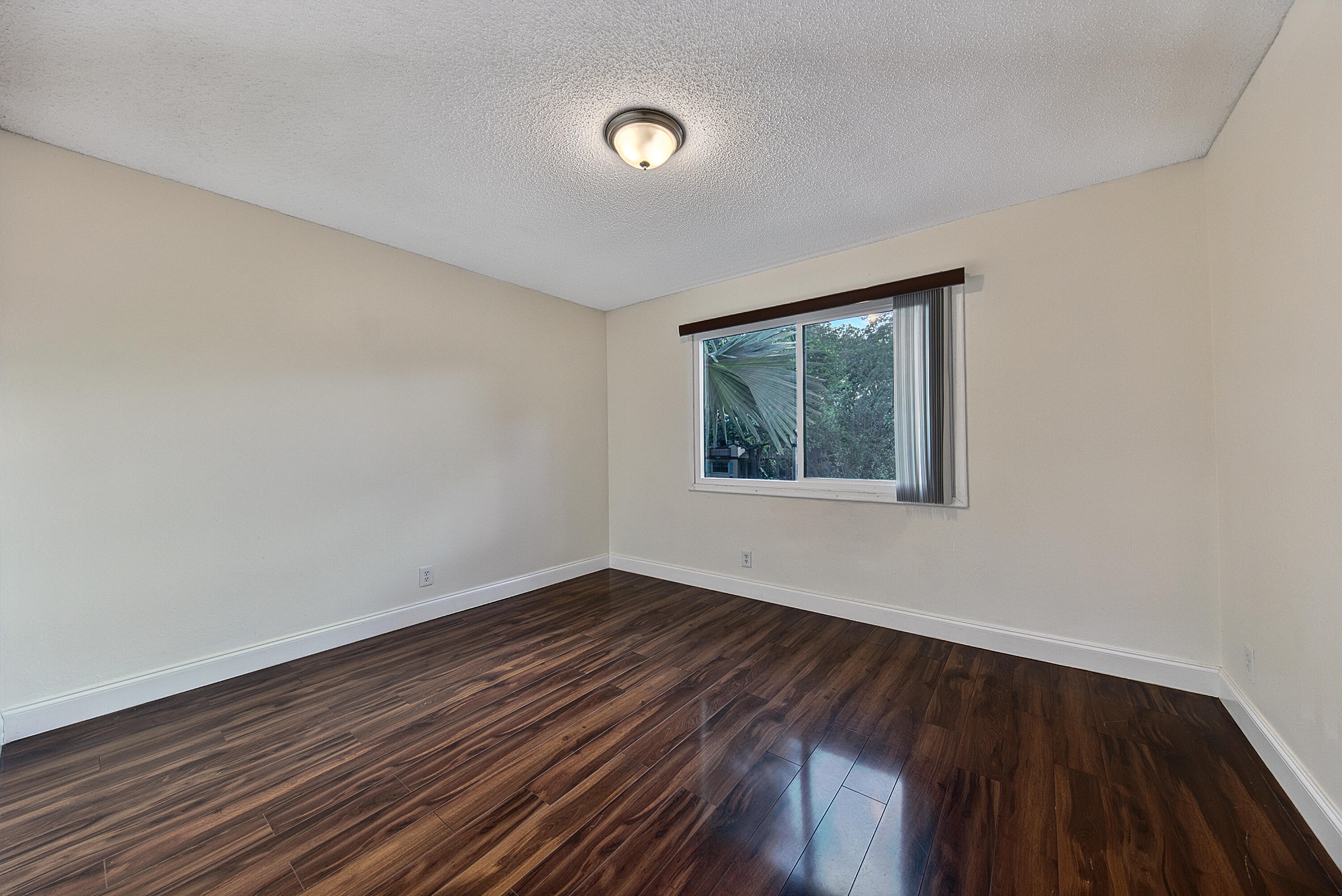 Edgewater Oaks aka Country Squire - Residential