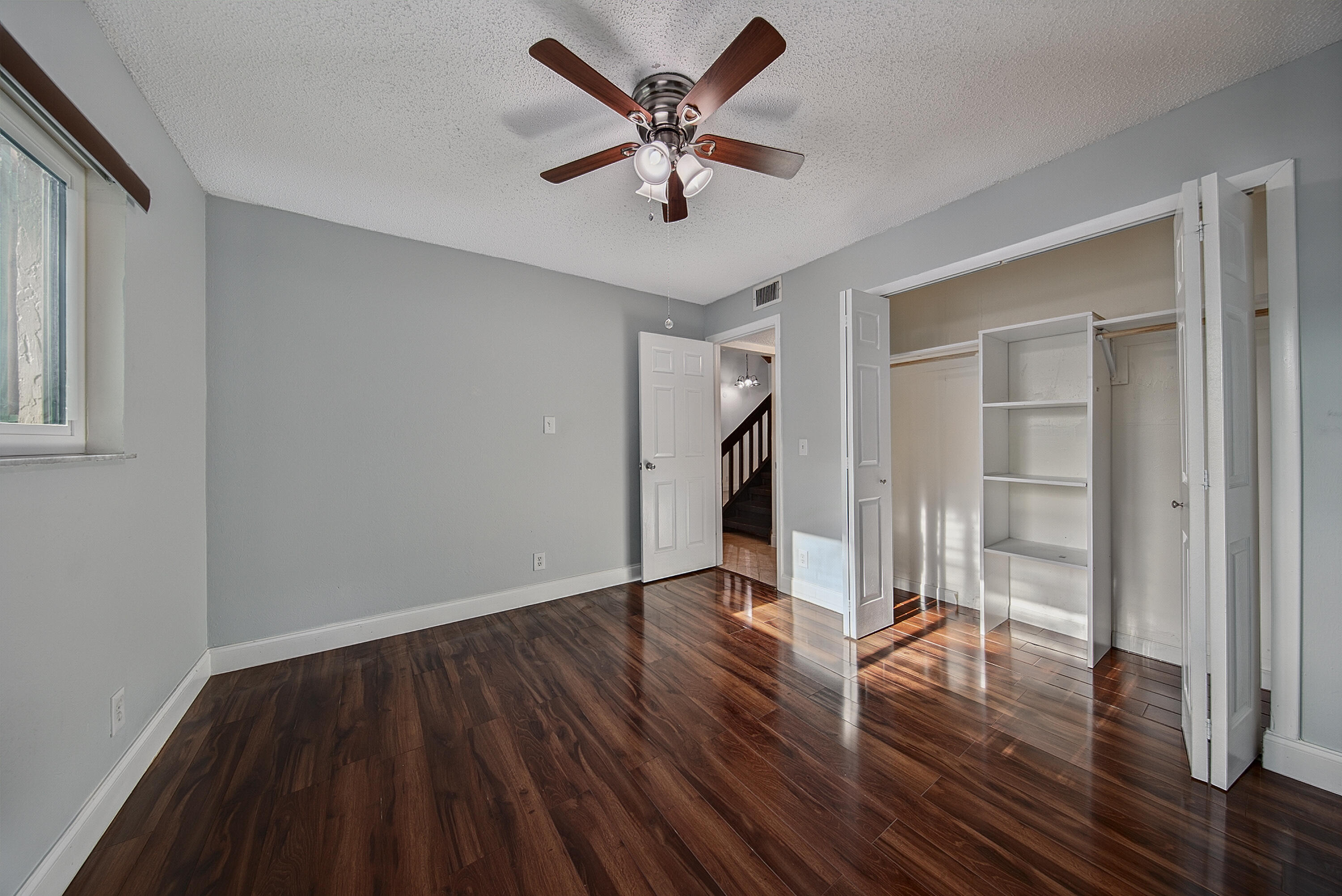 Edgewater Oaks aka Country Squire - Residential