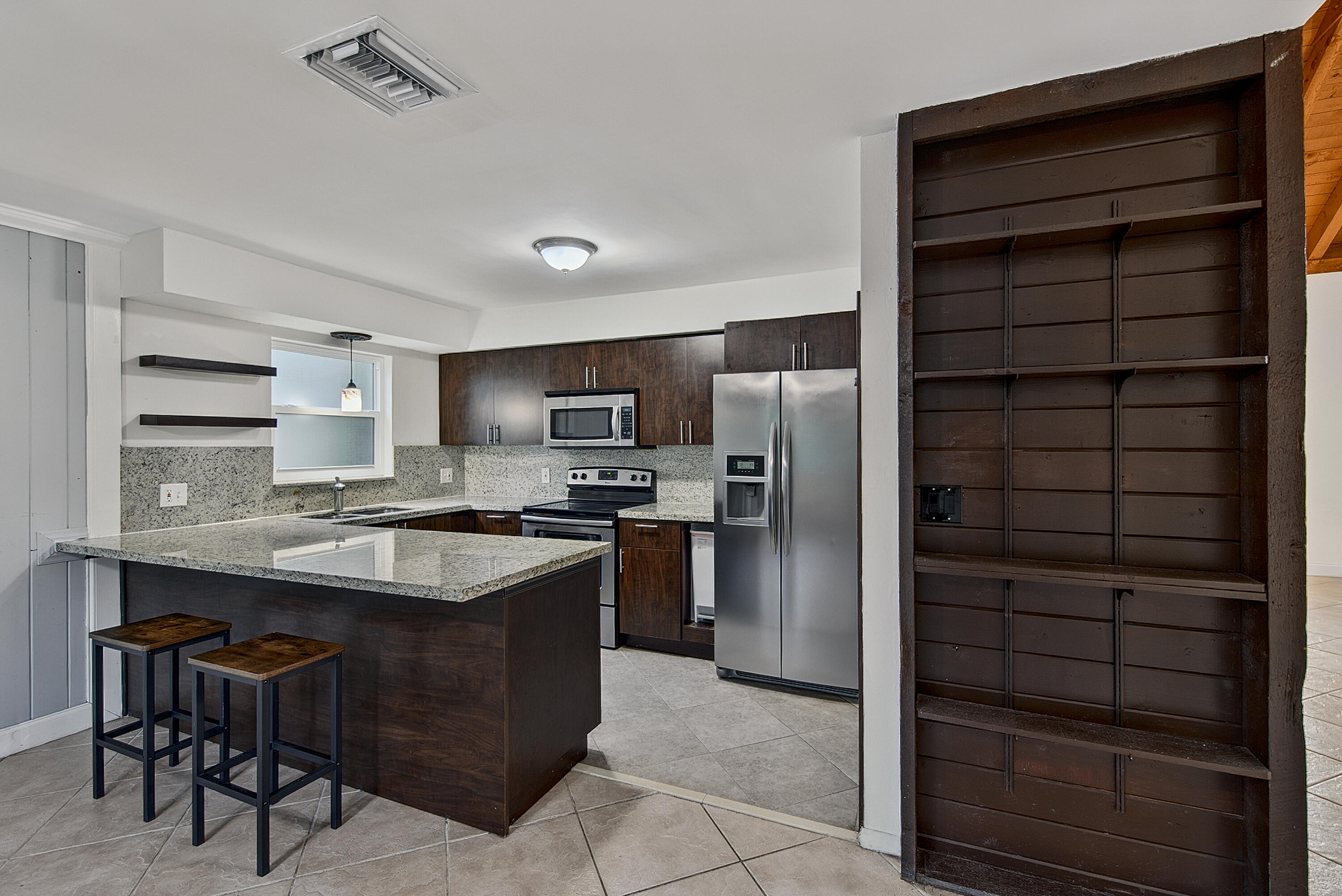 Edgewater Oaks aka Country Squire - Residential