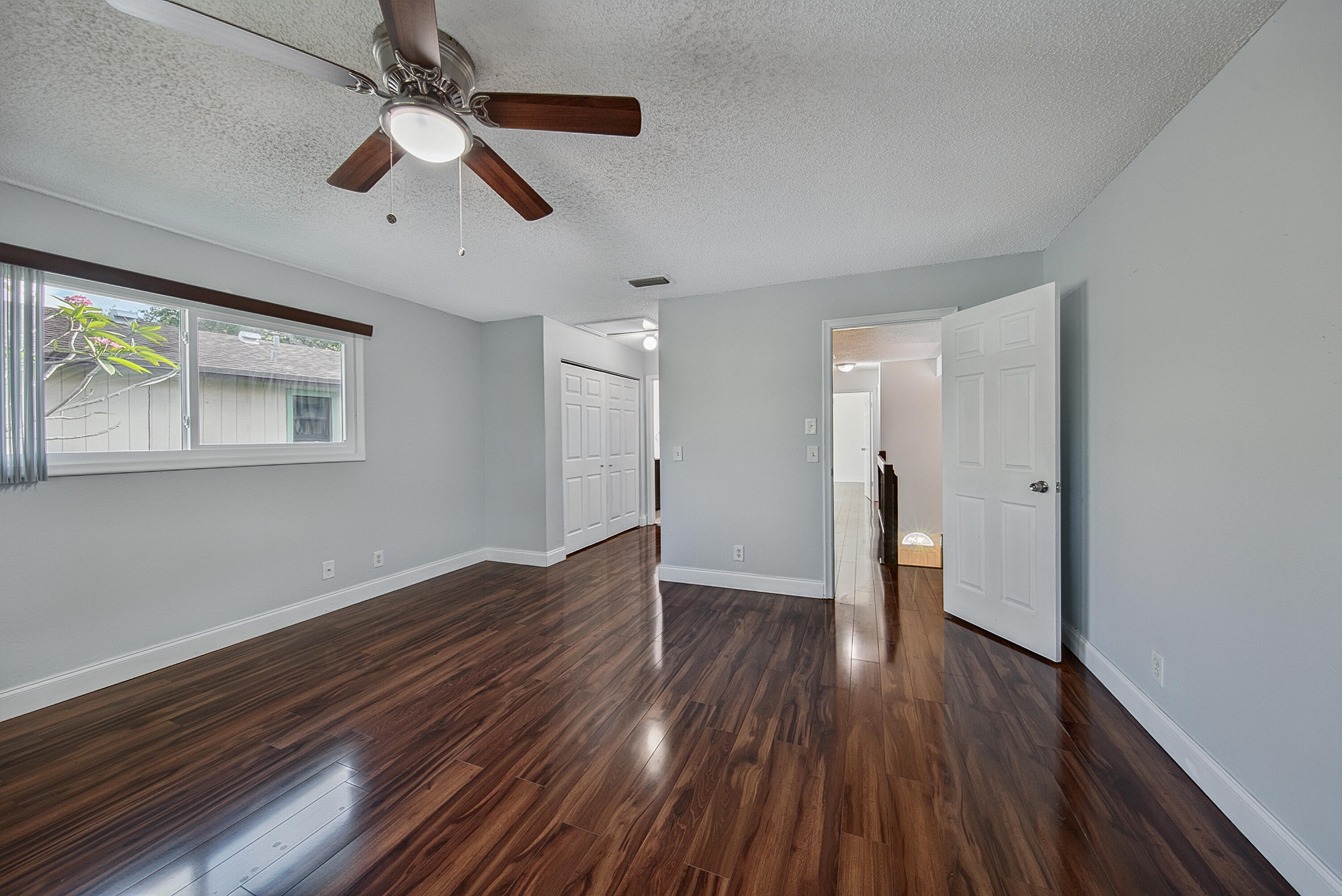 Edgewater Oaks aka Country Squire - Residential