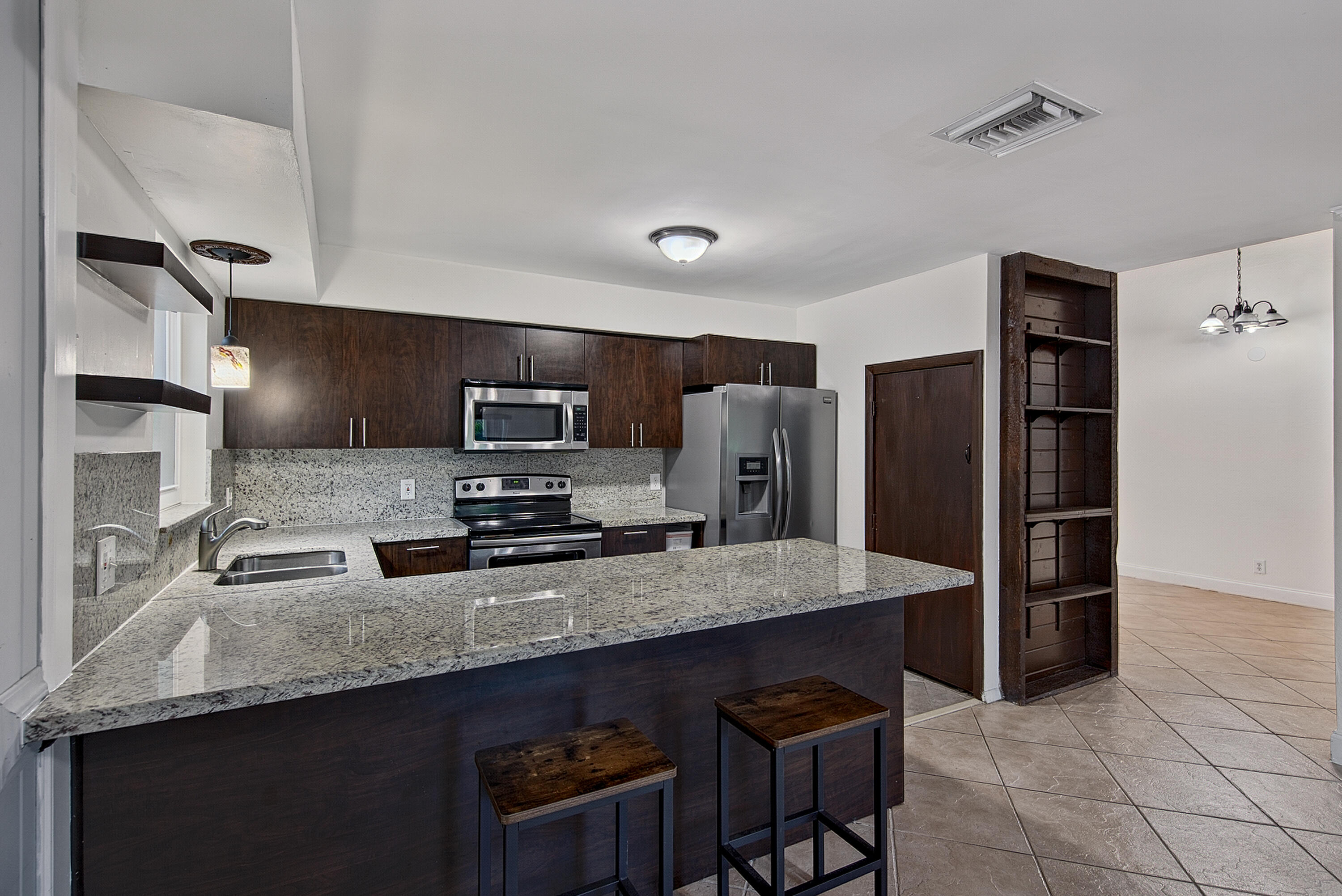 Edgewater Oaks aka Country Squire - Residential