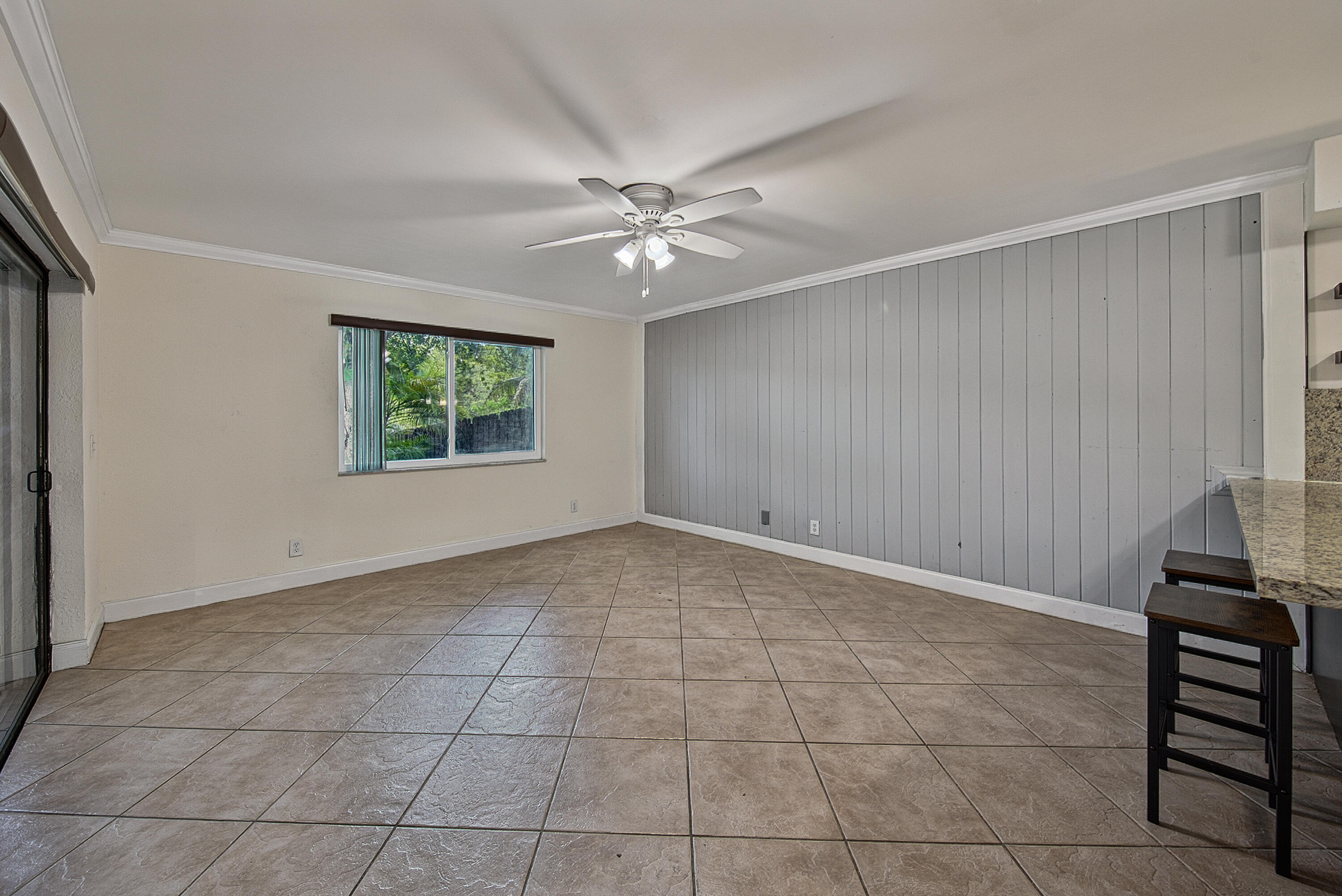 Edgewater Oaks aka Country Squire - Residential