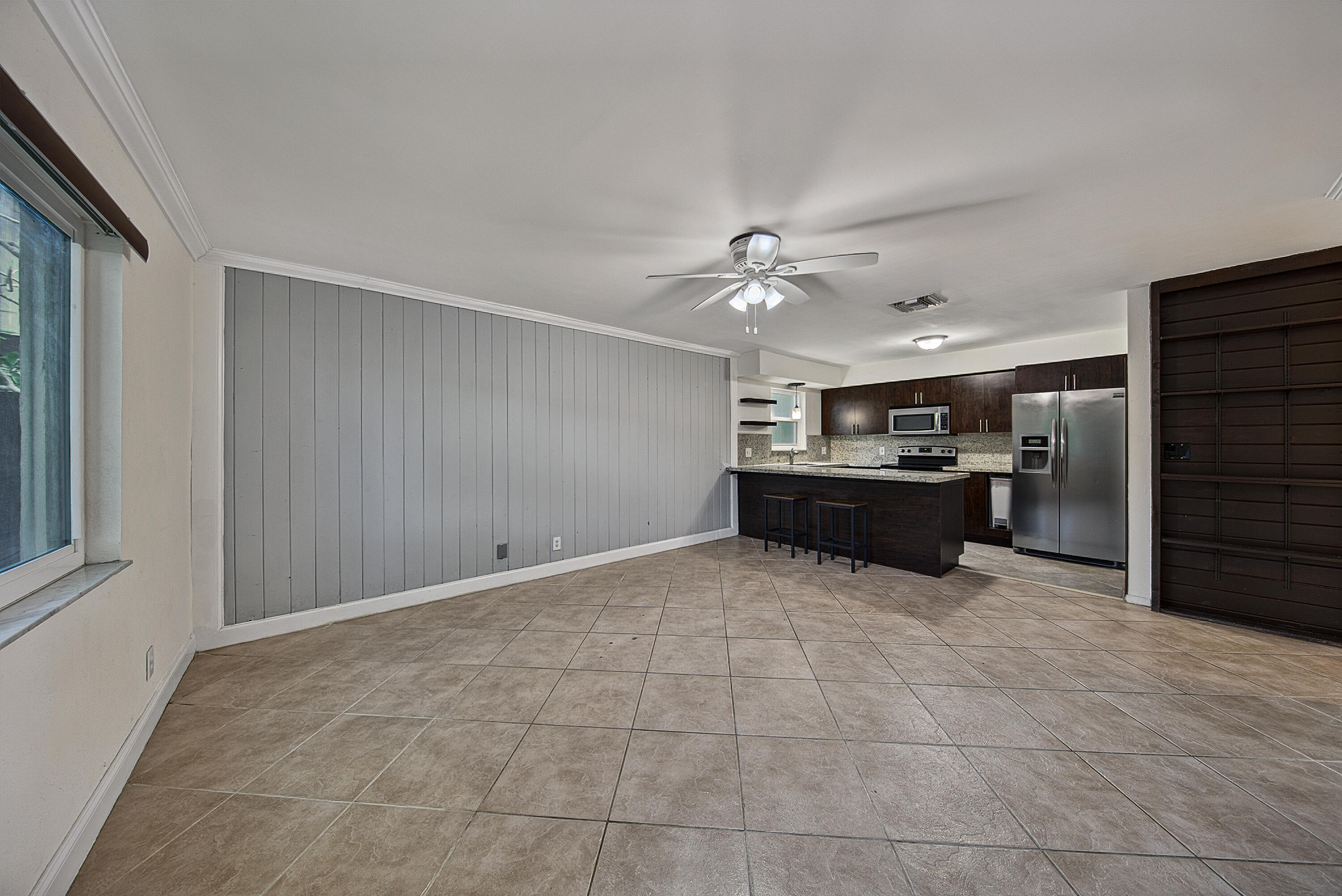 Edgewater Oaks aka Country Squire - Residential