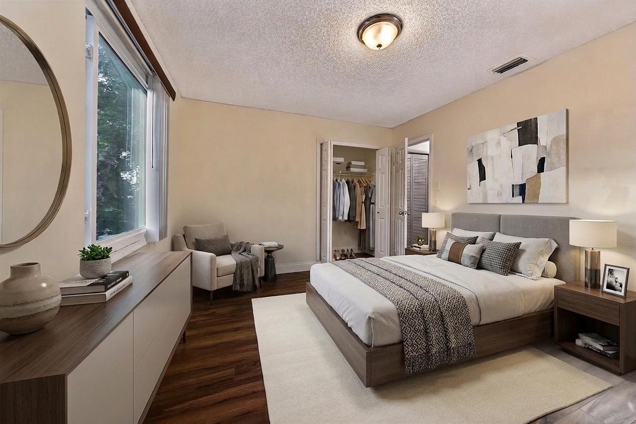 Edgewater Oaks aka Country Squire - Residential