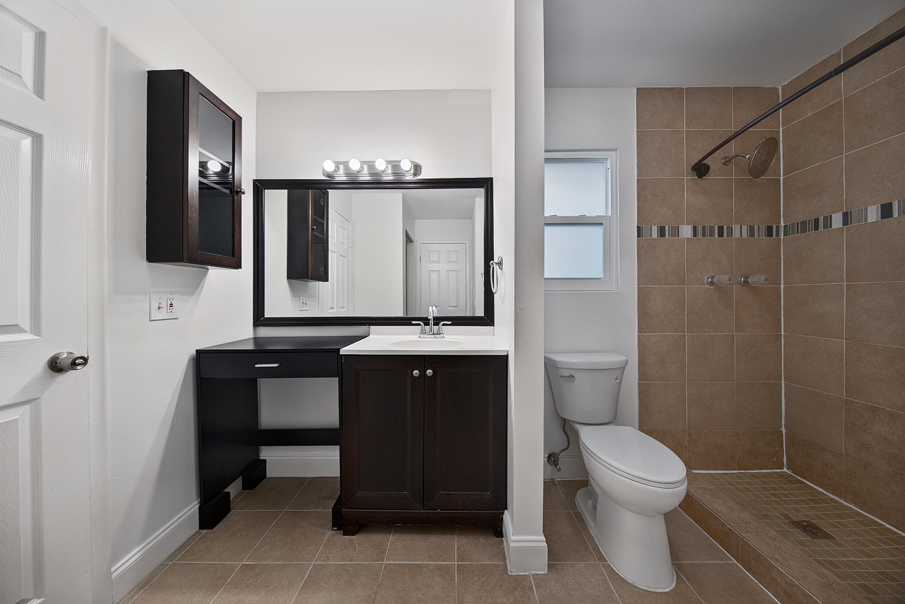 Edgewater Oaks aka Country Squire - Residential