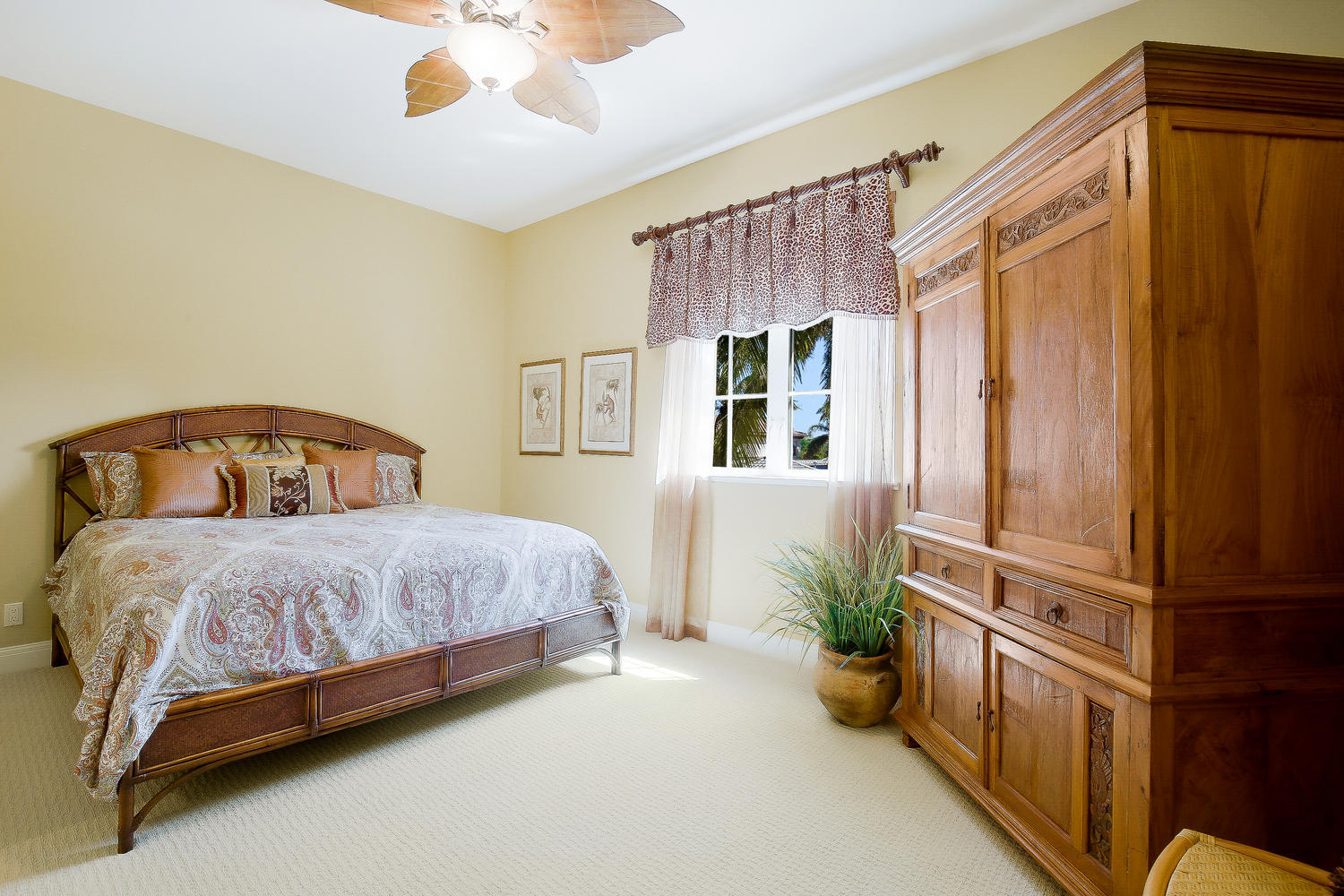 HARBOUR ISLES - Residential