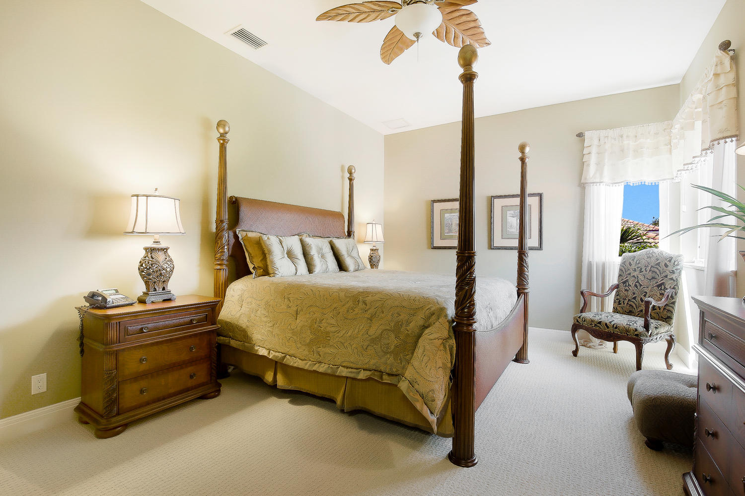 HARBOUR ISLES - Residential