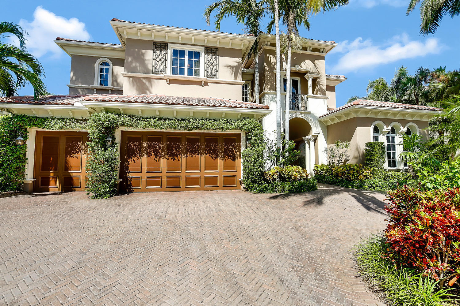 HARBOUR ISLES - Residential