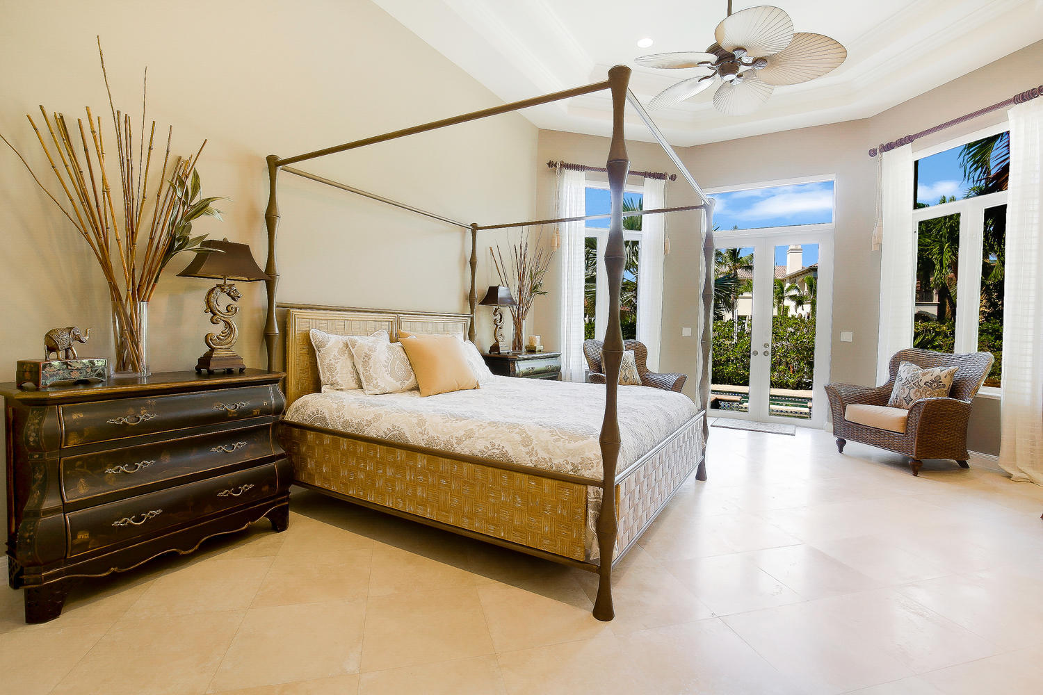 HARBOUR ISLES - Residential