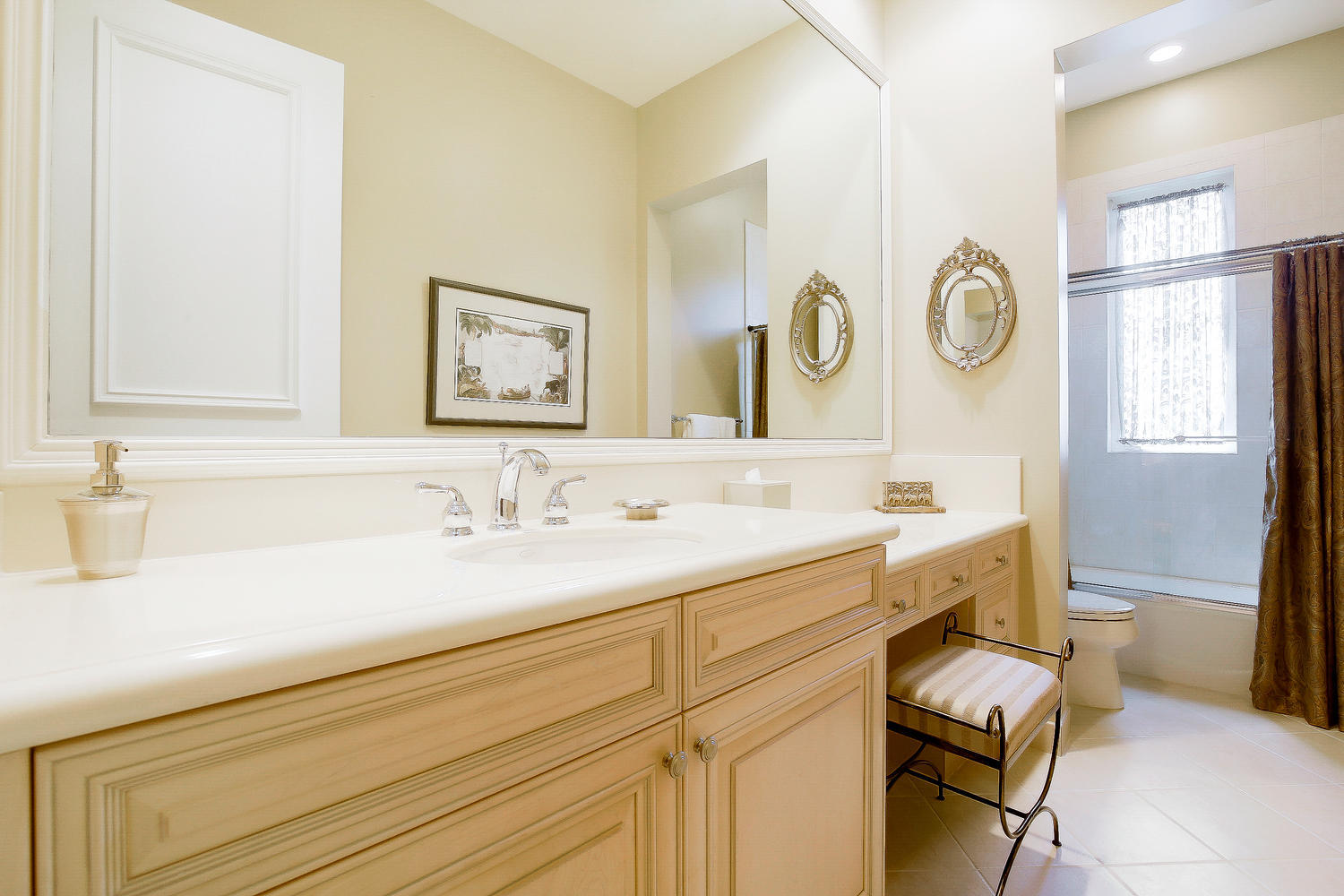 HARBOUR ISLES - Residential