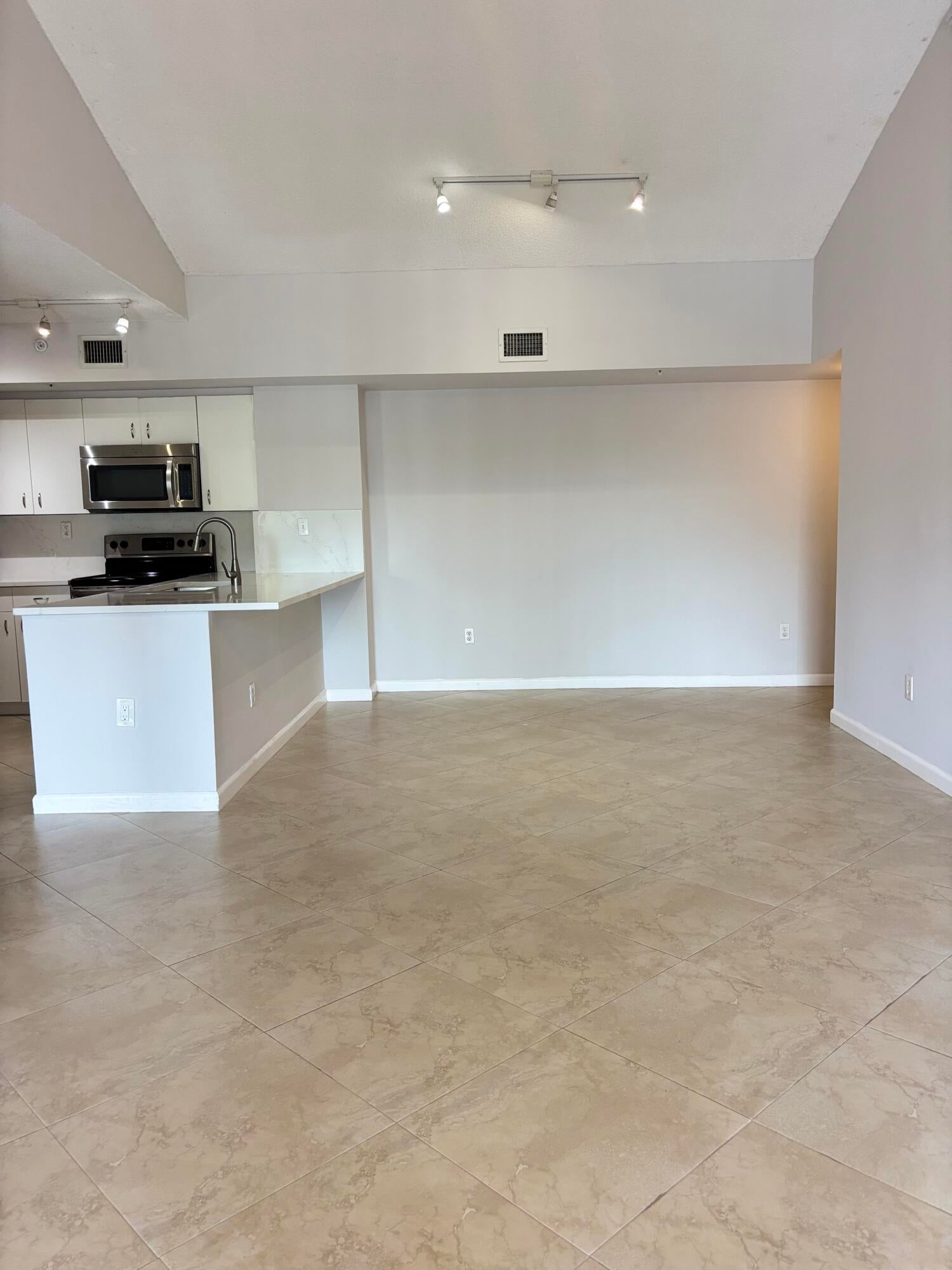 2640 S UNIVERSITY Drive 305