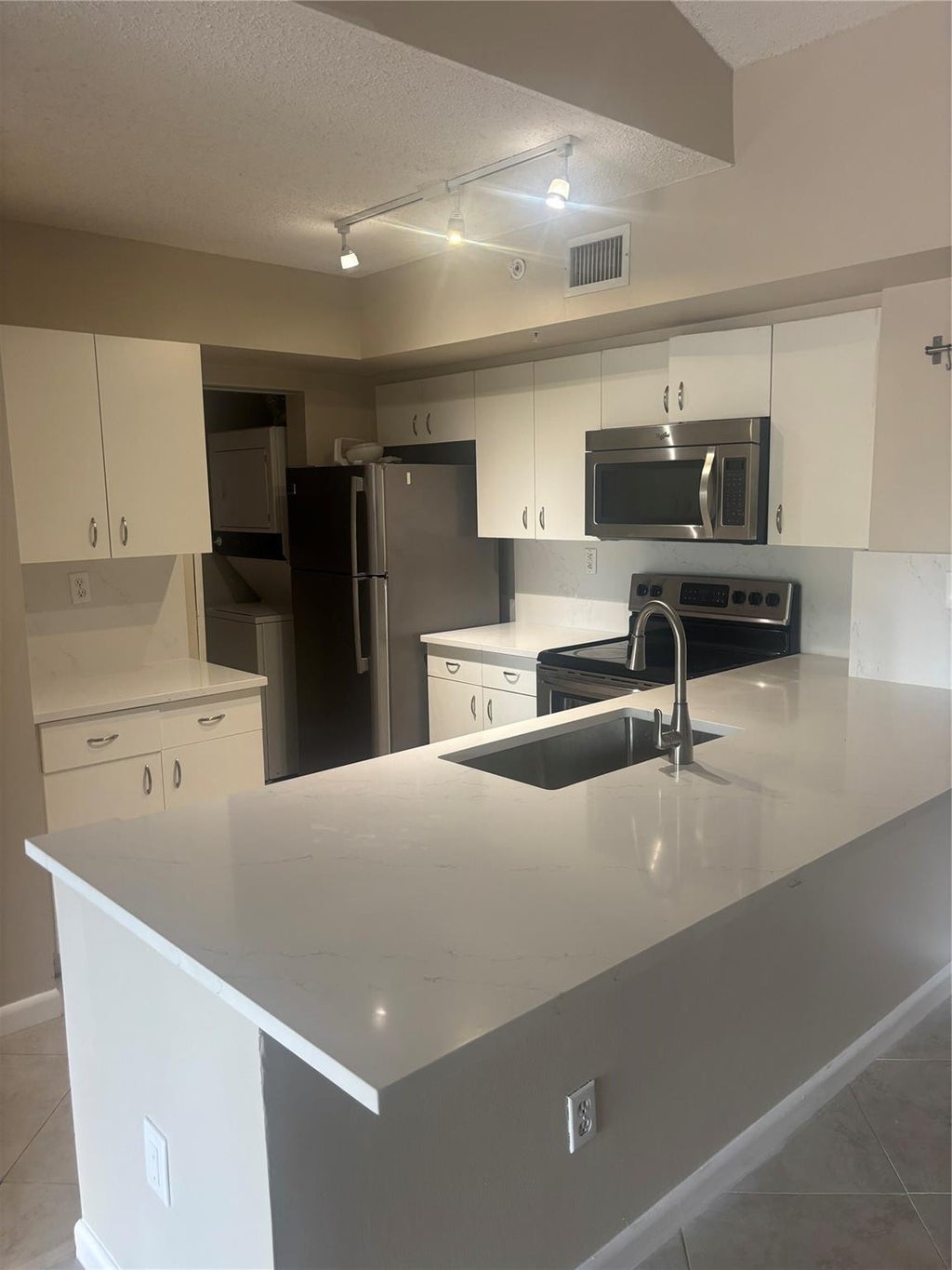 Photo of 2640 S UNIVERSITY Drive #305, Davie, FL 33328 (MLS # B26071188)