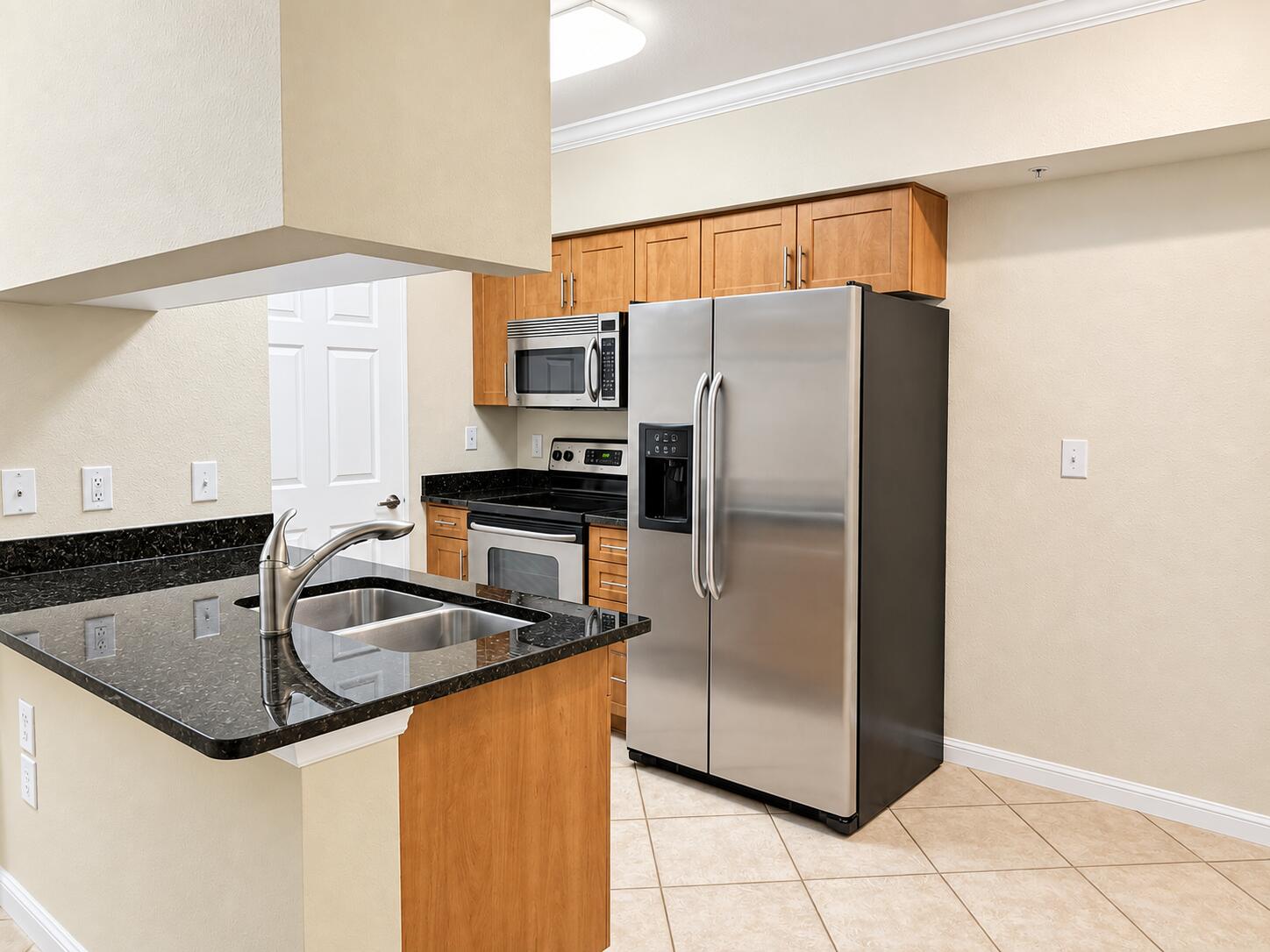 6386 EMERALD DUNES Drive 106