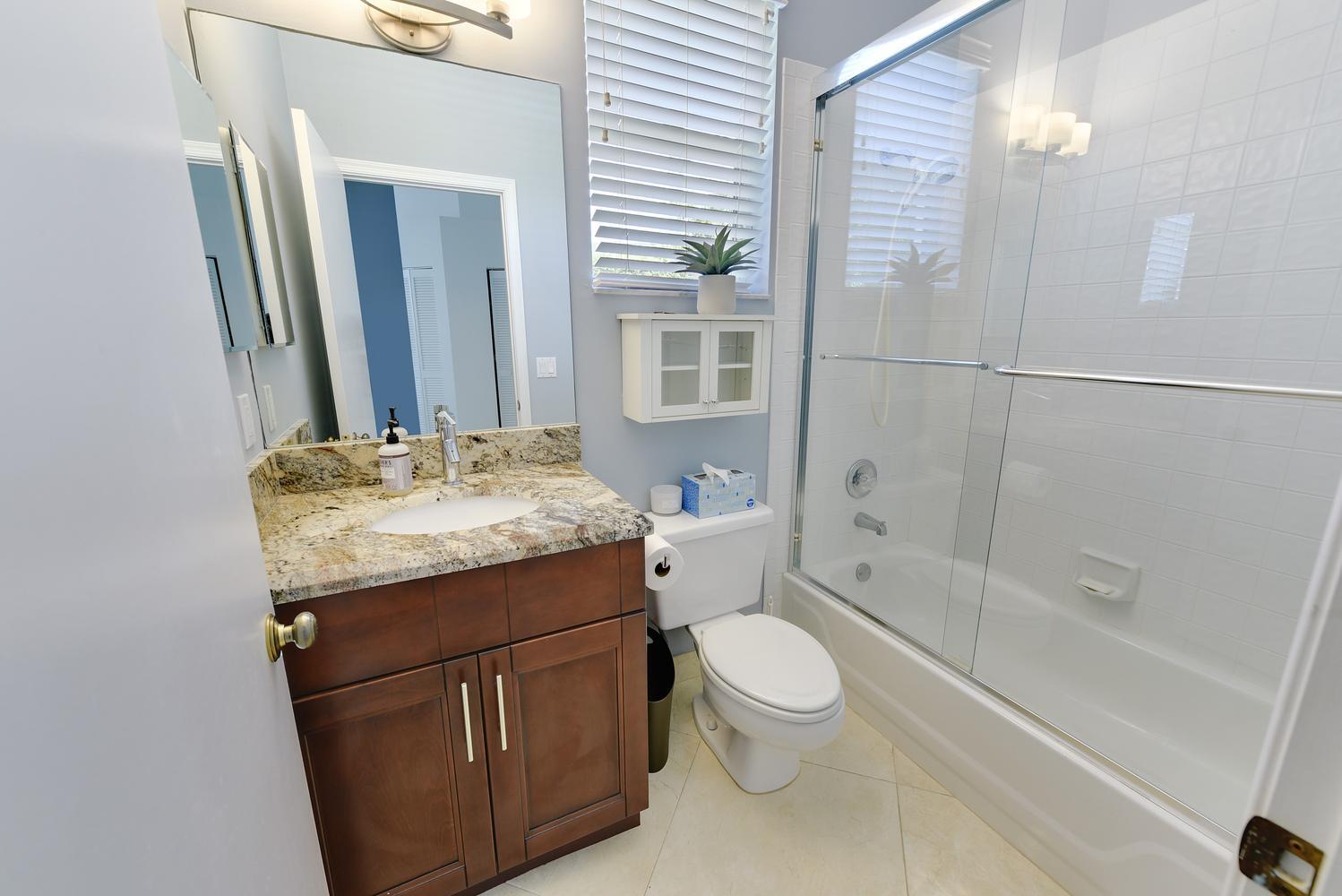 BANYANS - Residential Lease