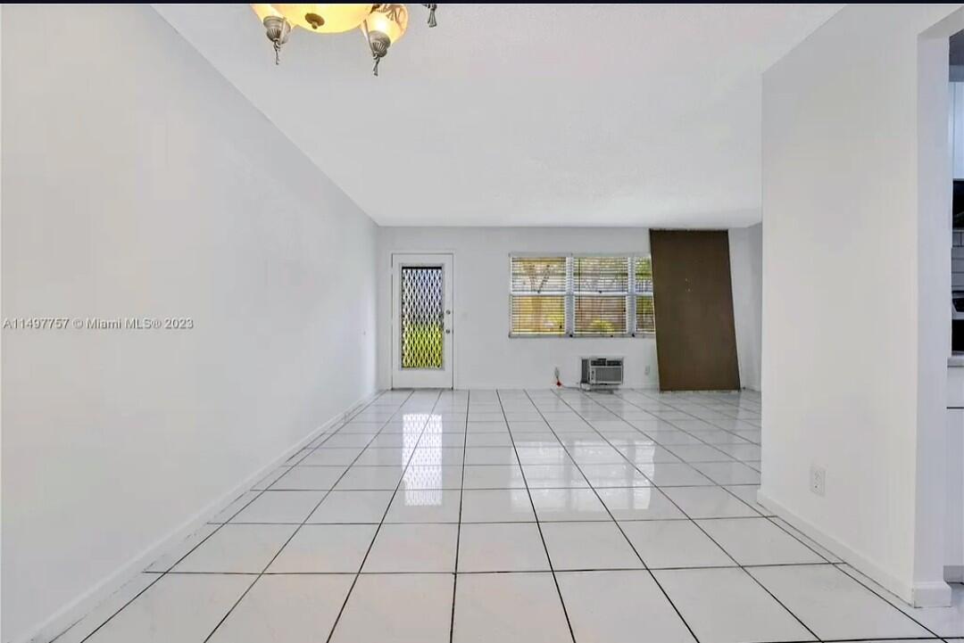 NEW HAMPTON AT CENTURY VILLAGE - Residential Lease