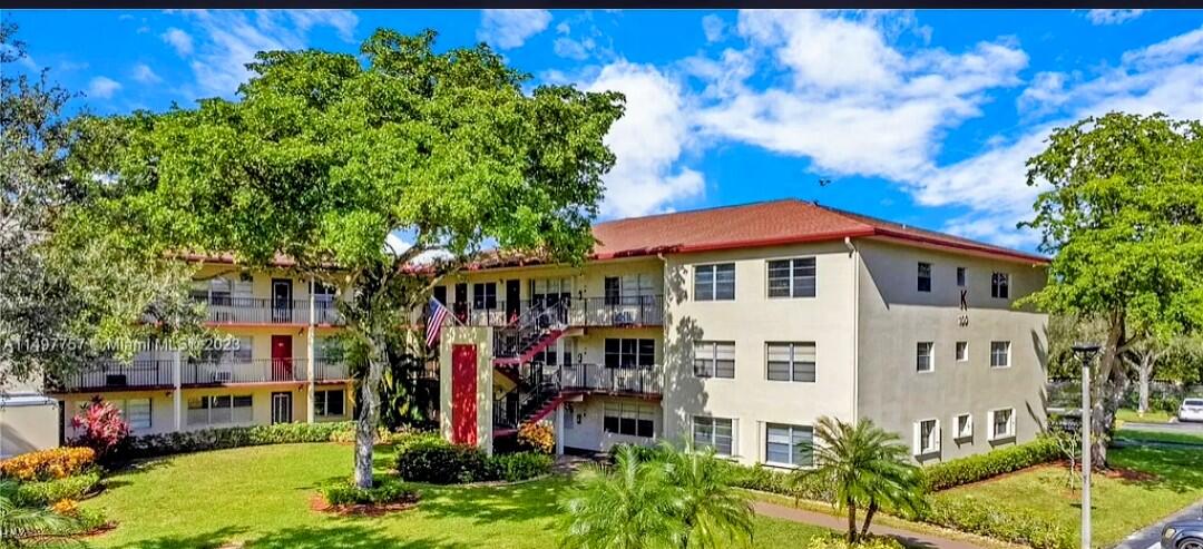 NEW HAMPTON AT CENTURY VILLAGE - Residential Lease