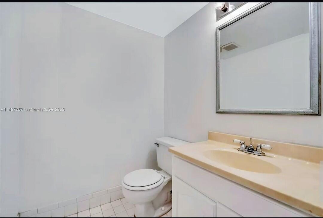 NEW HAMPTON AT CENTURY VILLAGE - Residential Lease