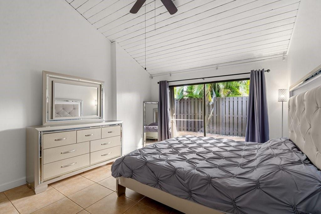 Villas of Plantation - Residential