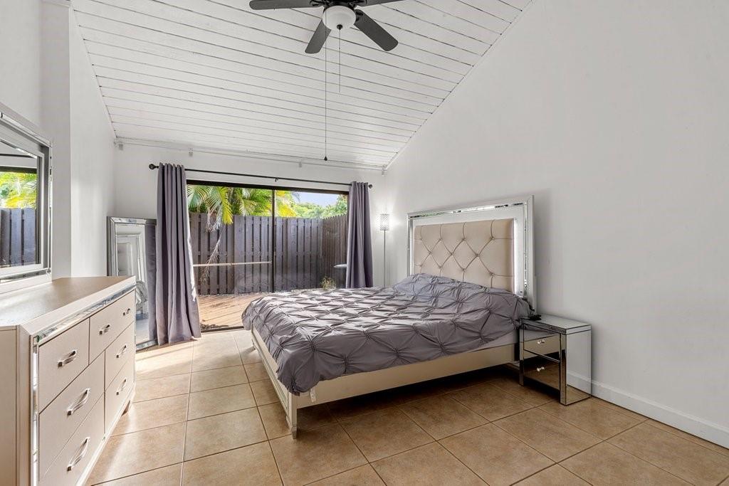 Villas of Plantation - Residential