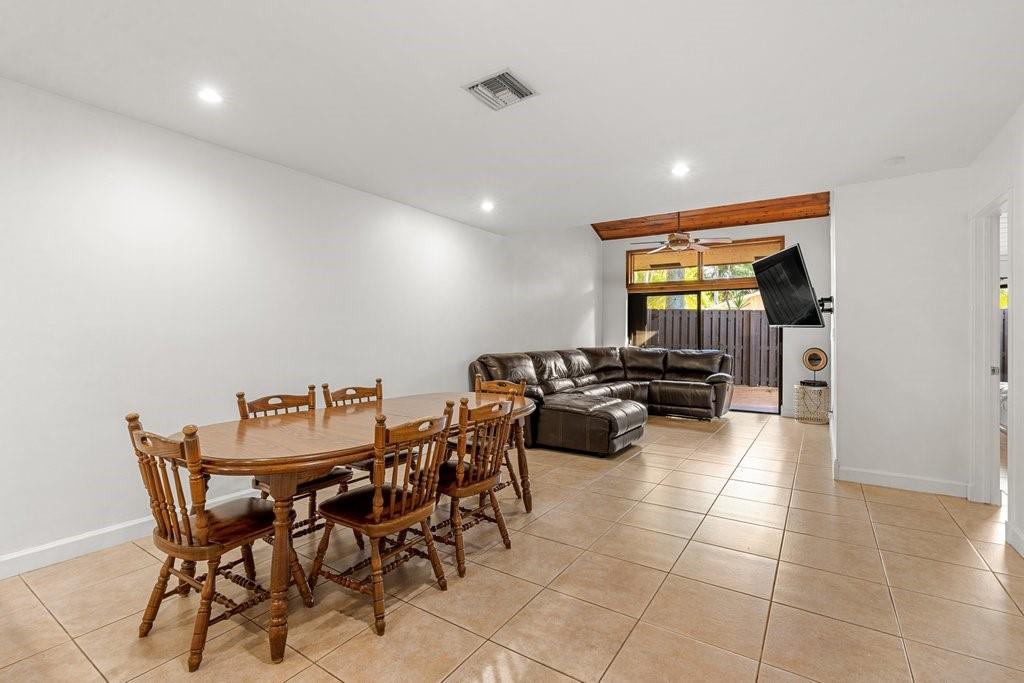 Villas of Plantation - Residential