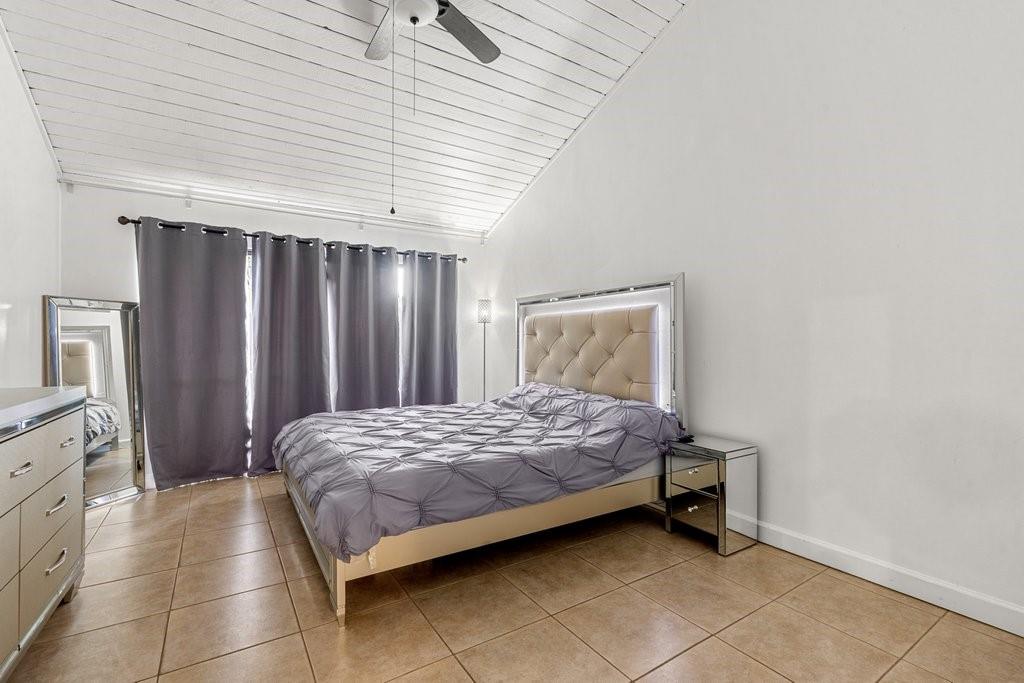 Villas of Plantation - Residential